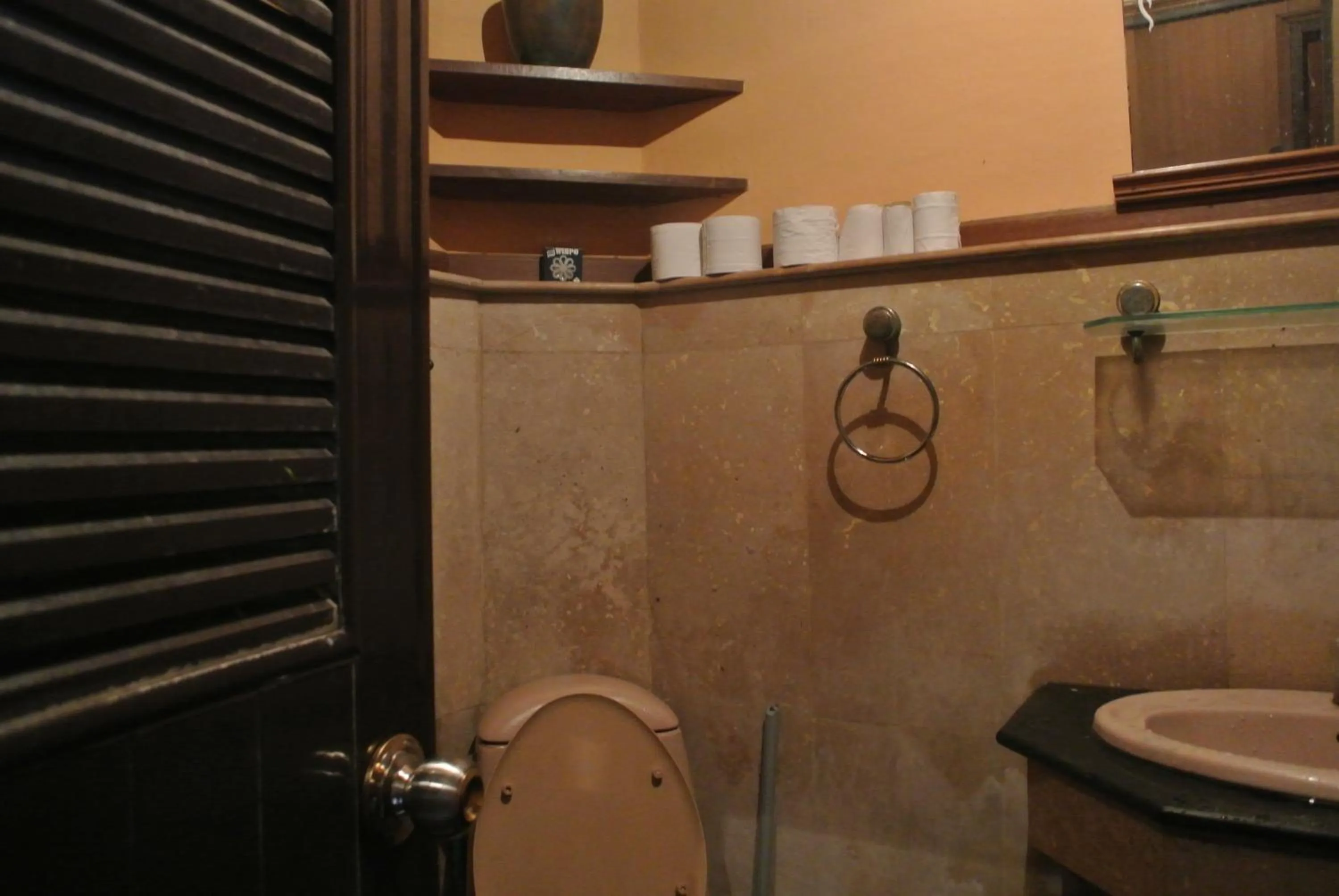 Toilet in Villa Guest House