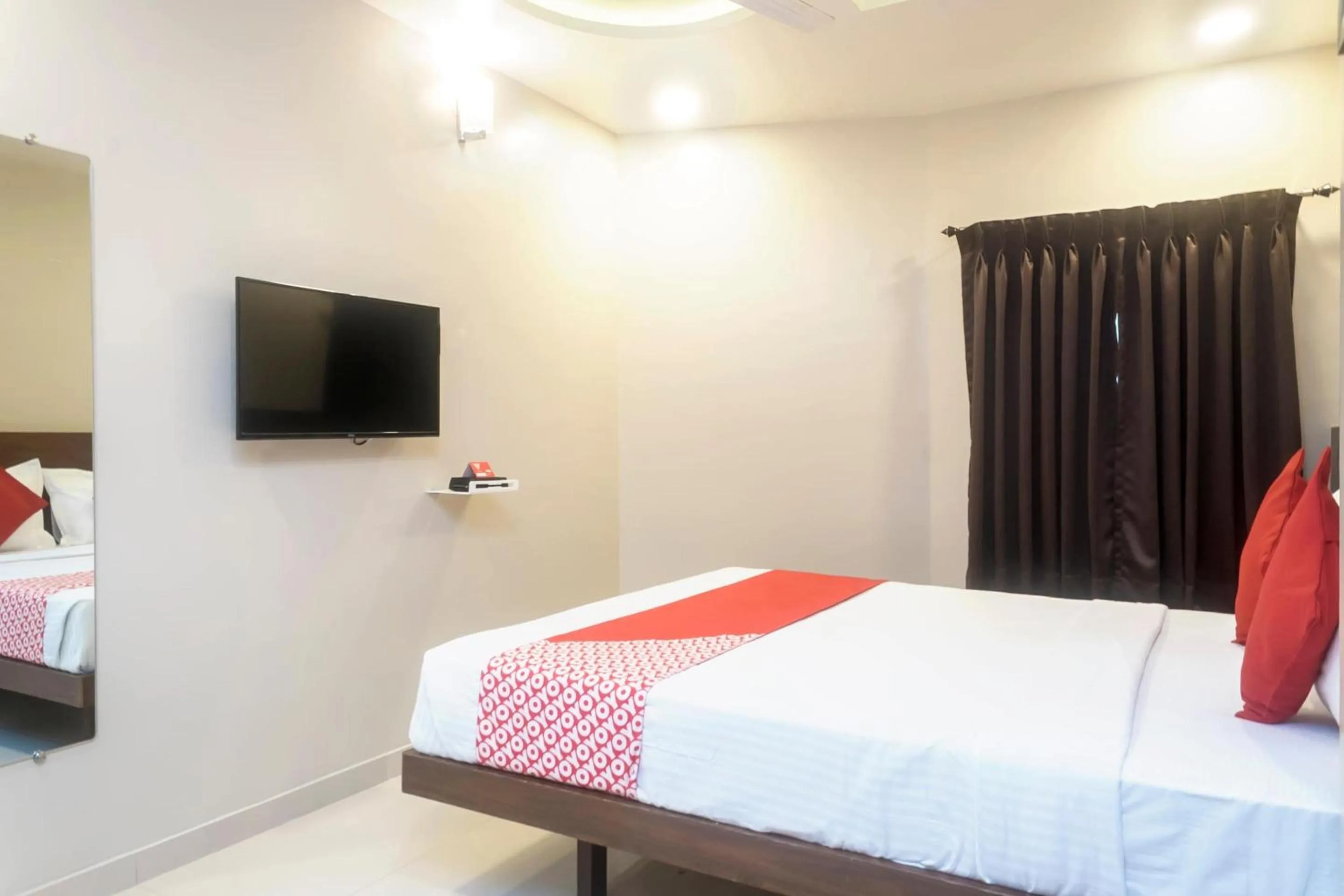 Bedroom in Hotel O Grand Pune