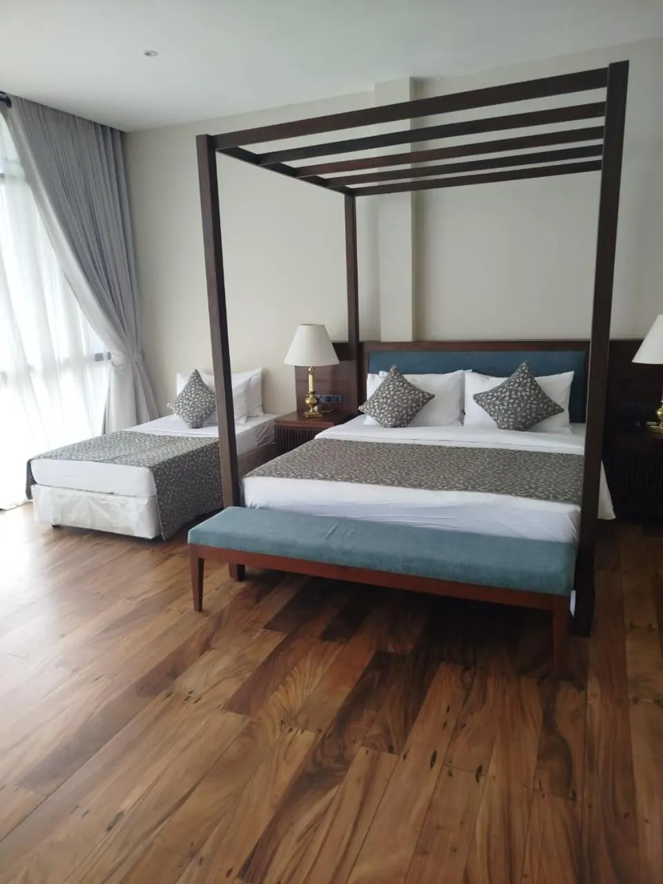 Bed in Oak Ray Tea Bush