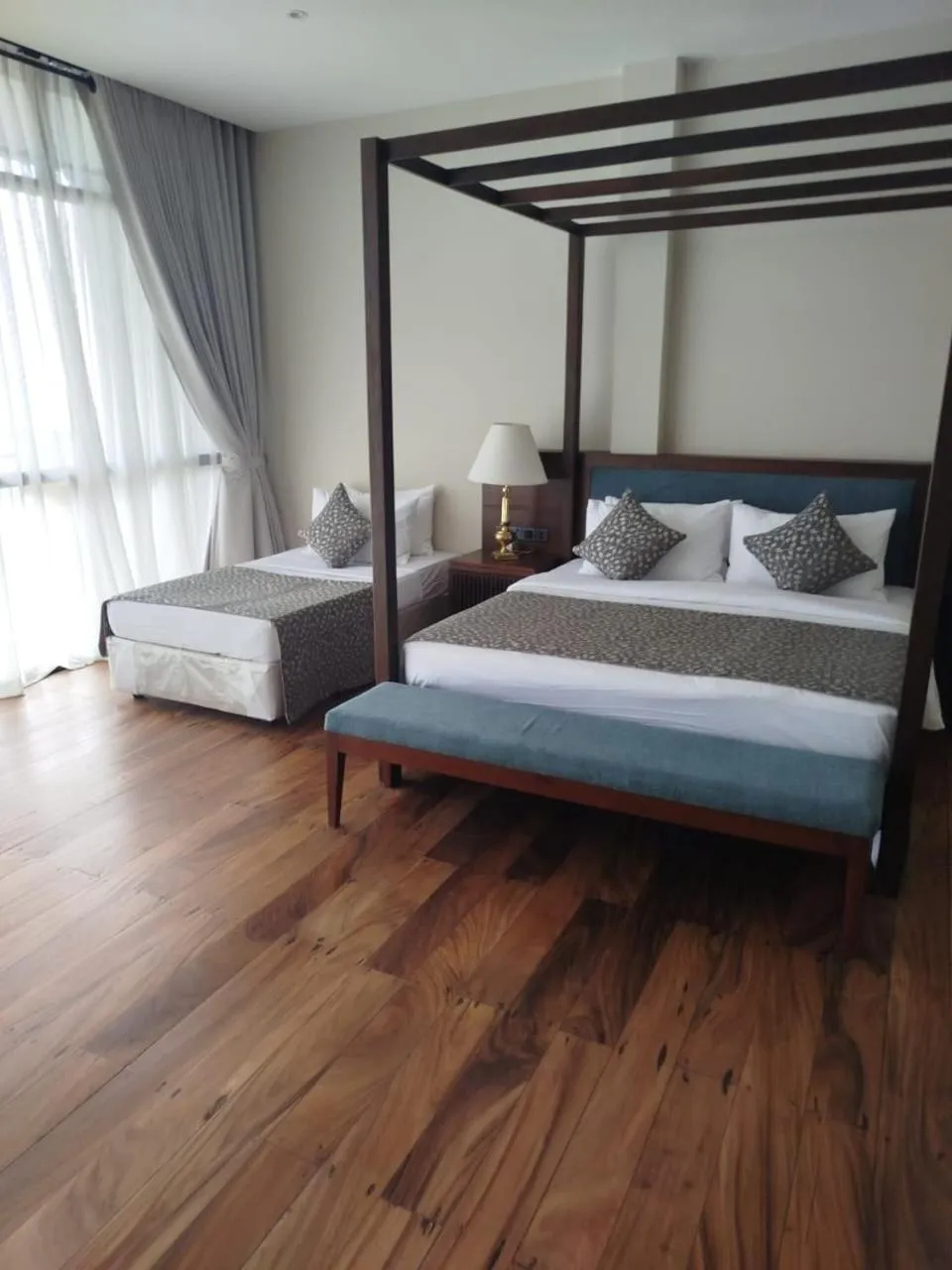 Bed in Oak Ray Tea Bush