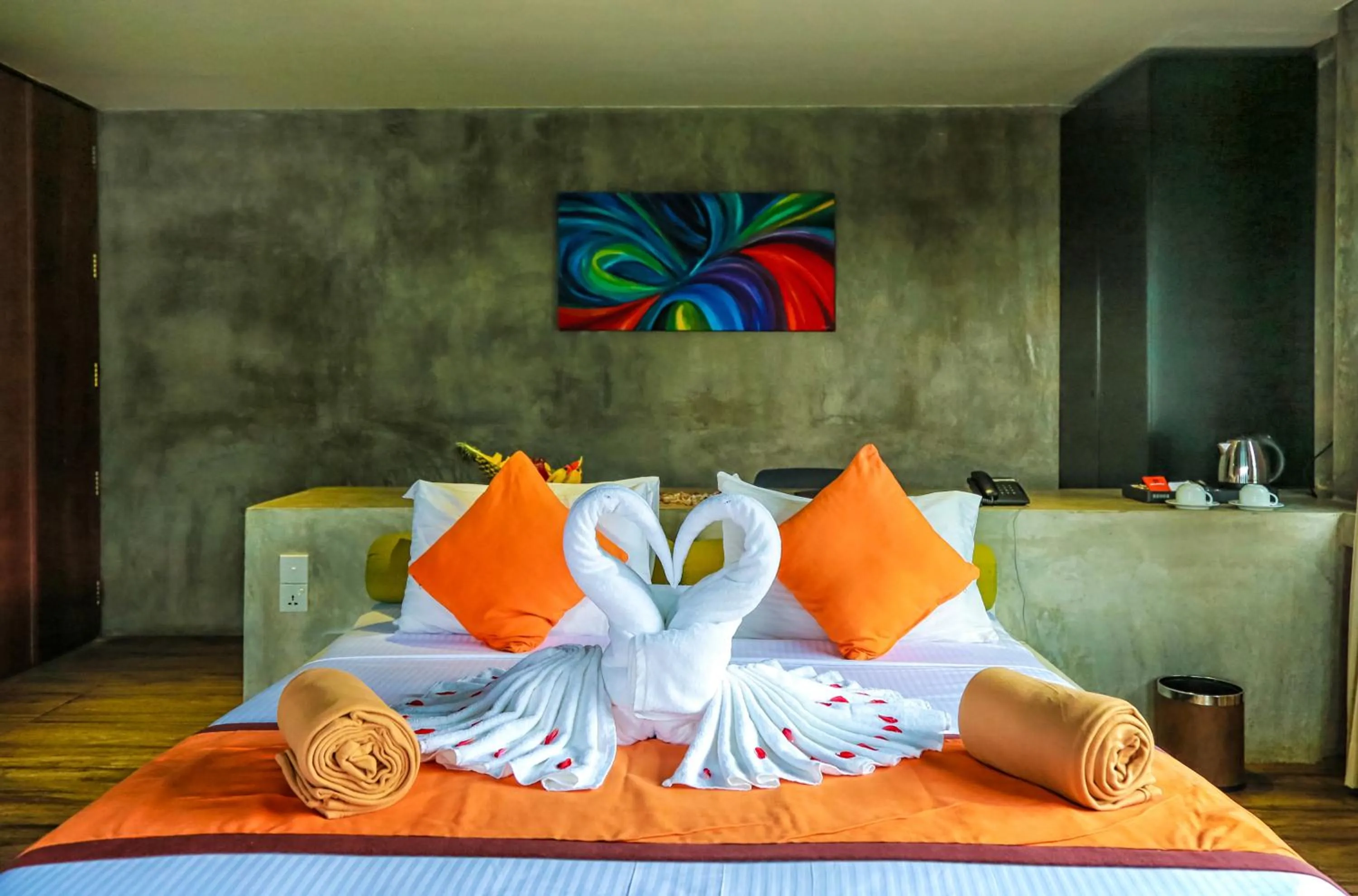 Bedroom, Bed in Oak Ray Tea Bush