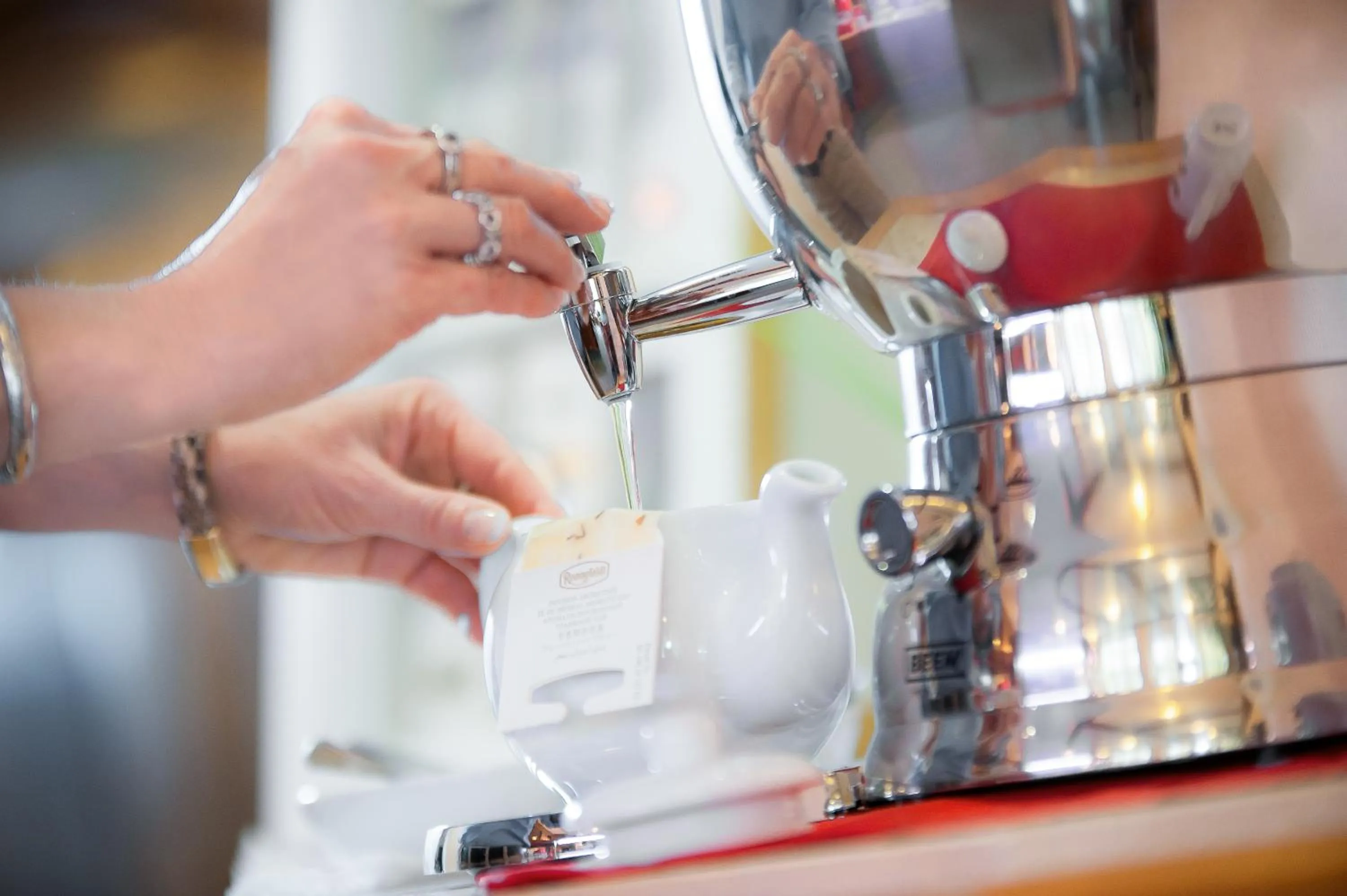 Coffee/tea facilities in Hotel Avisa