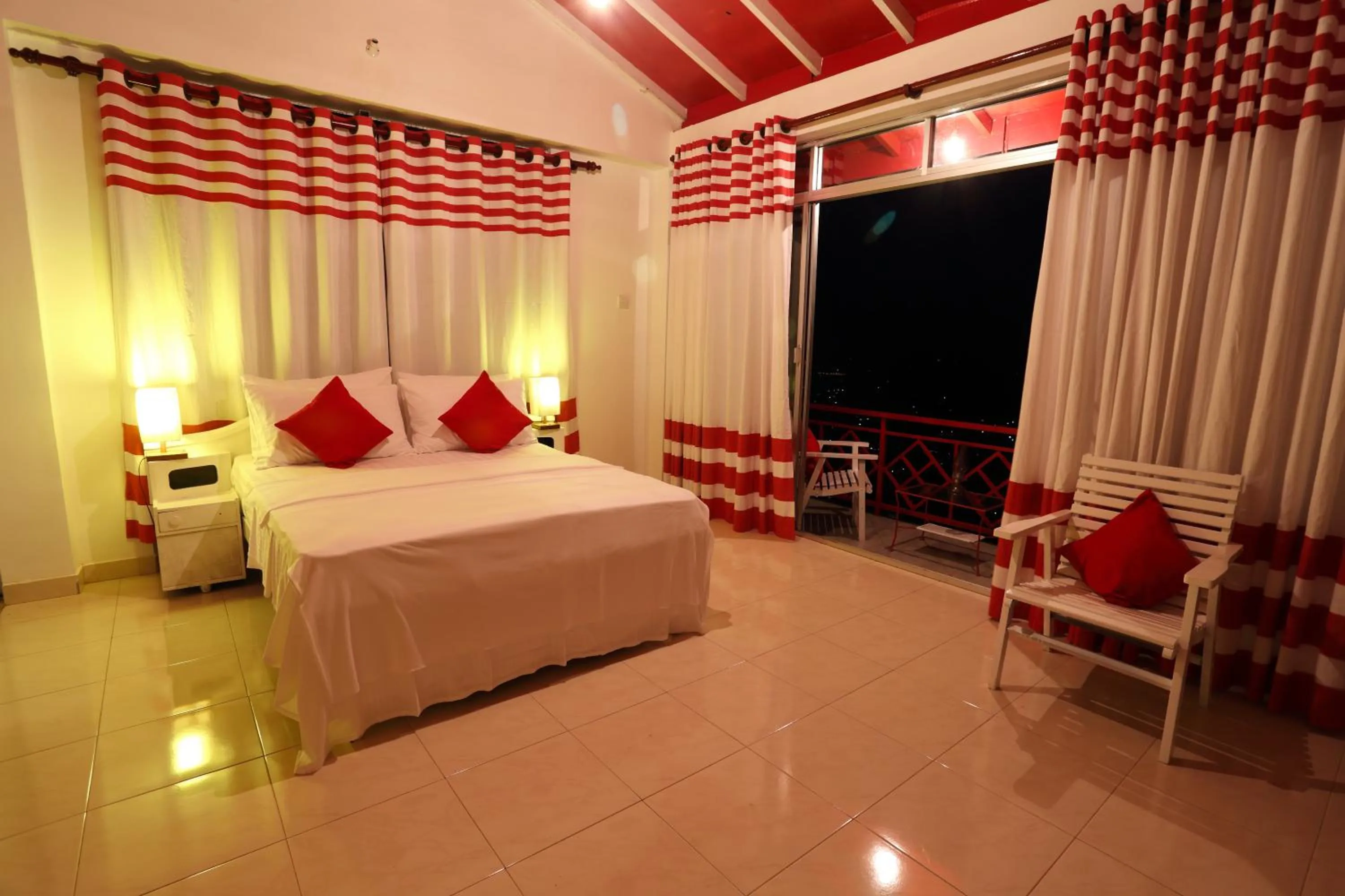 Bed in RedHill Kandy