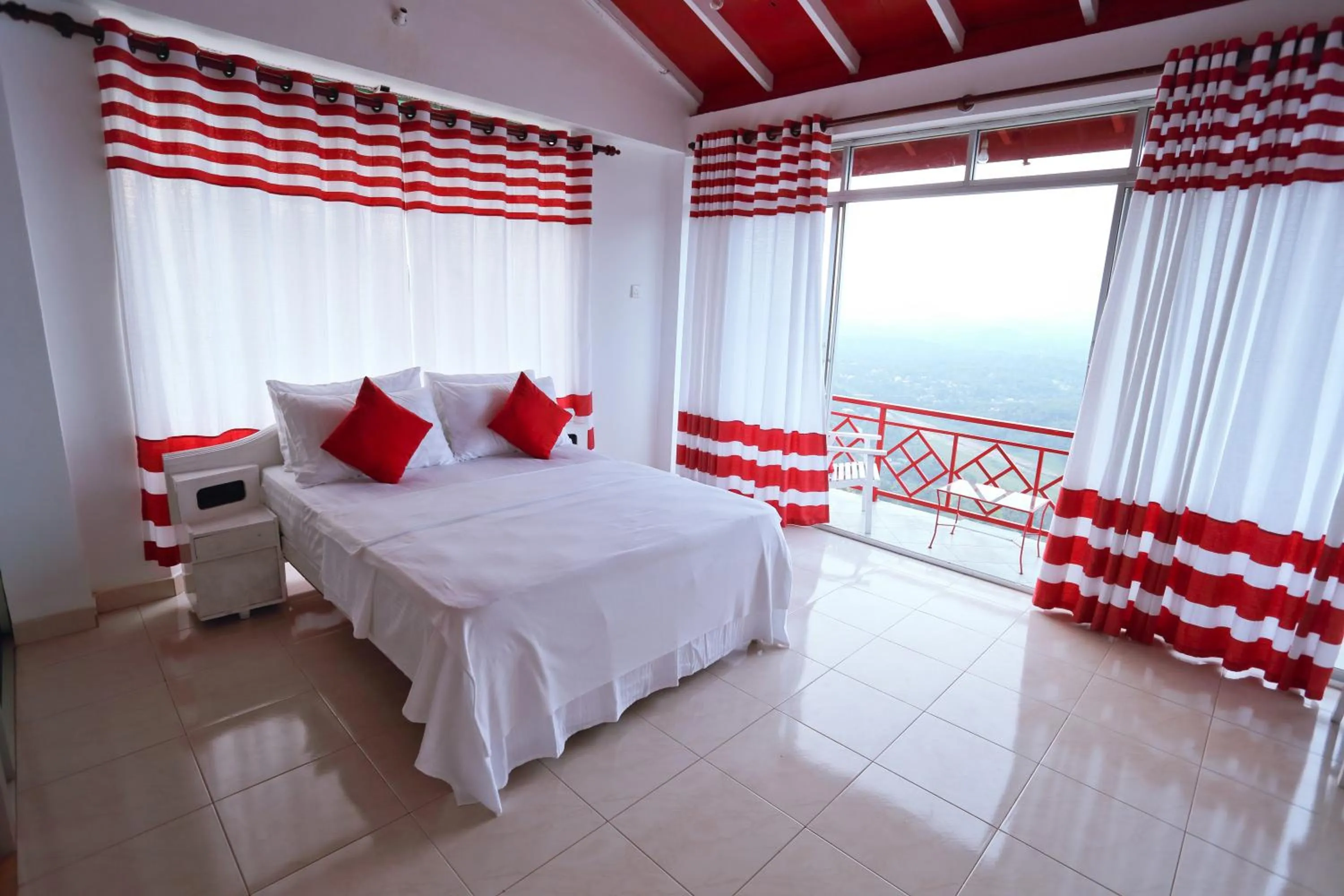 Bed in RedHill Kandy