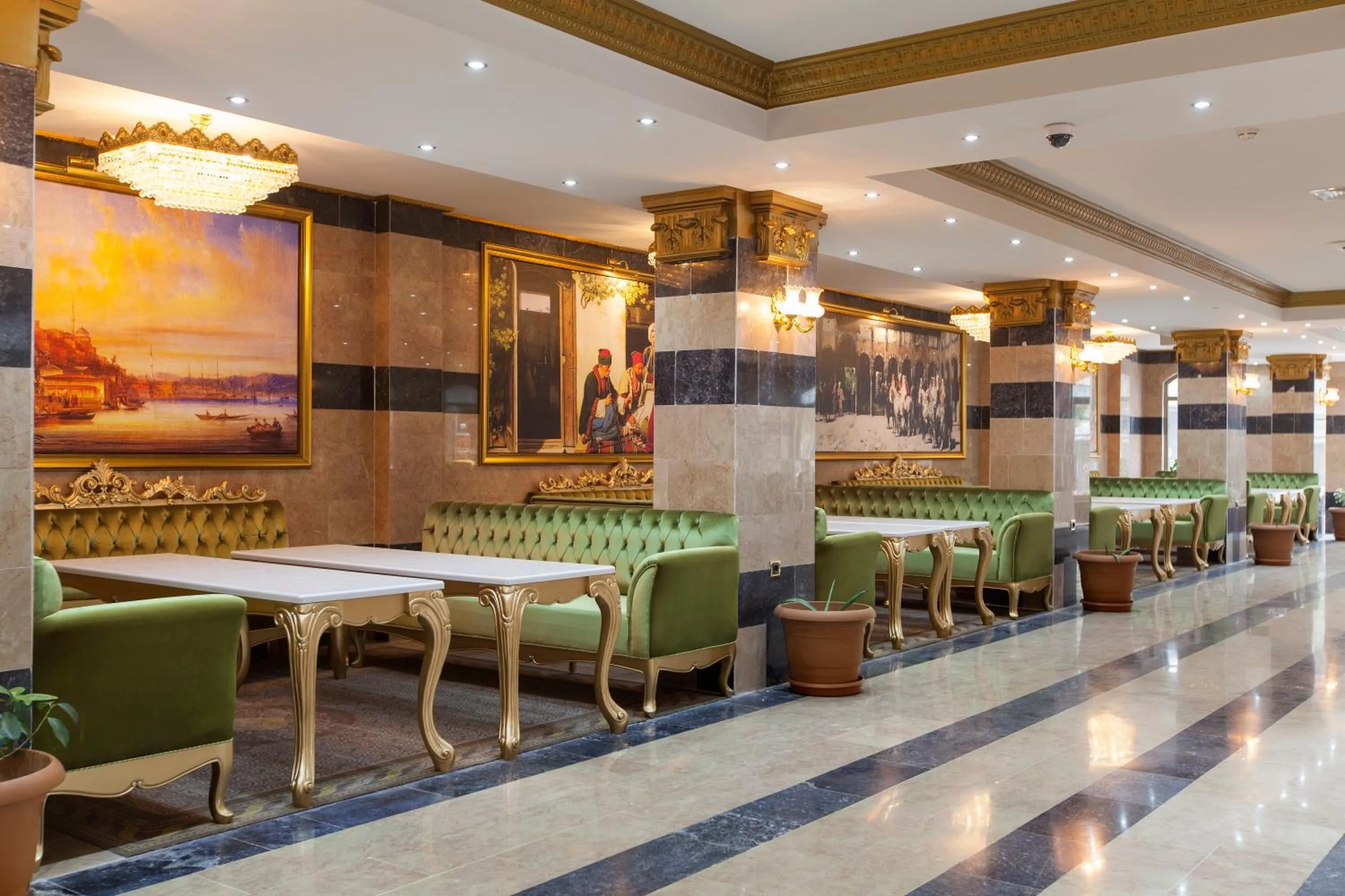 Restaurant/places to eat in Alrazi Hotel