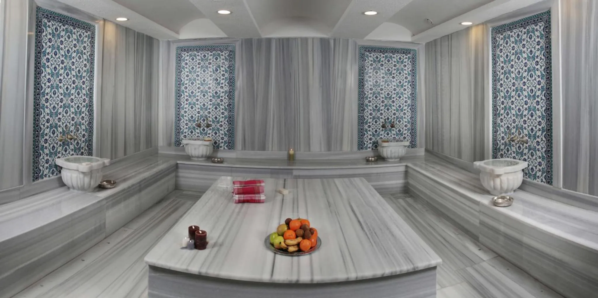 Public Bath in Alrazi Hotel