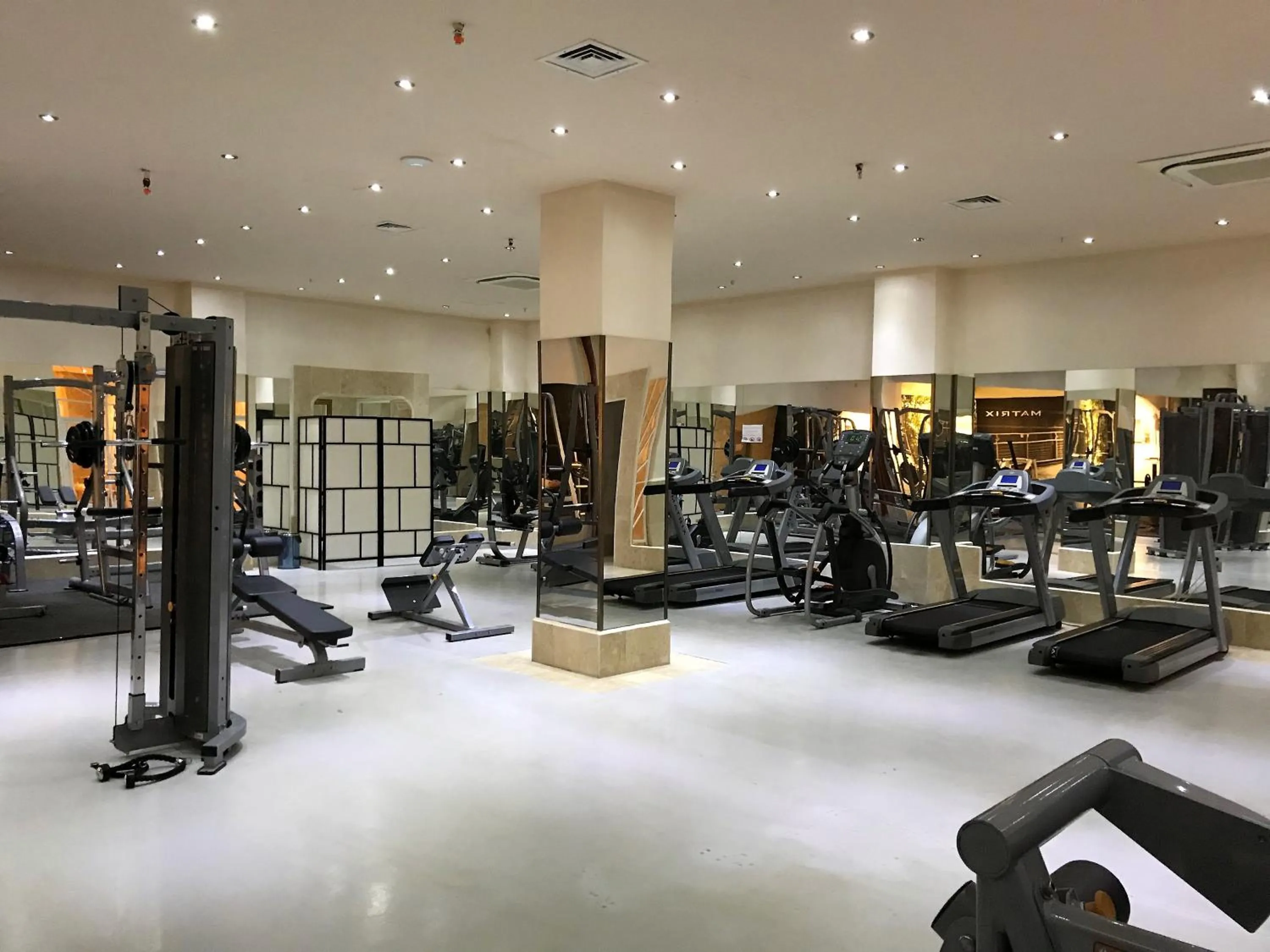 Fitness centre/facilities in Alrazi Hotel