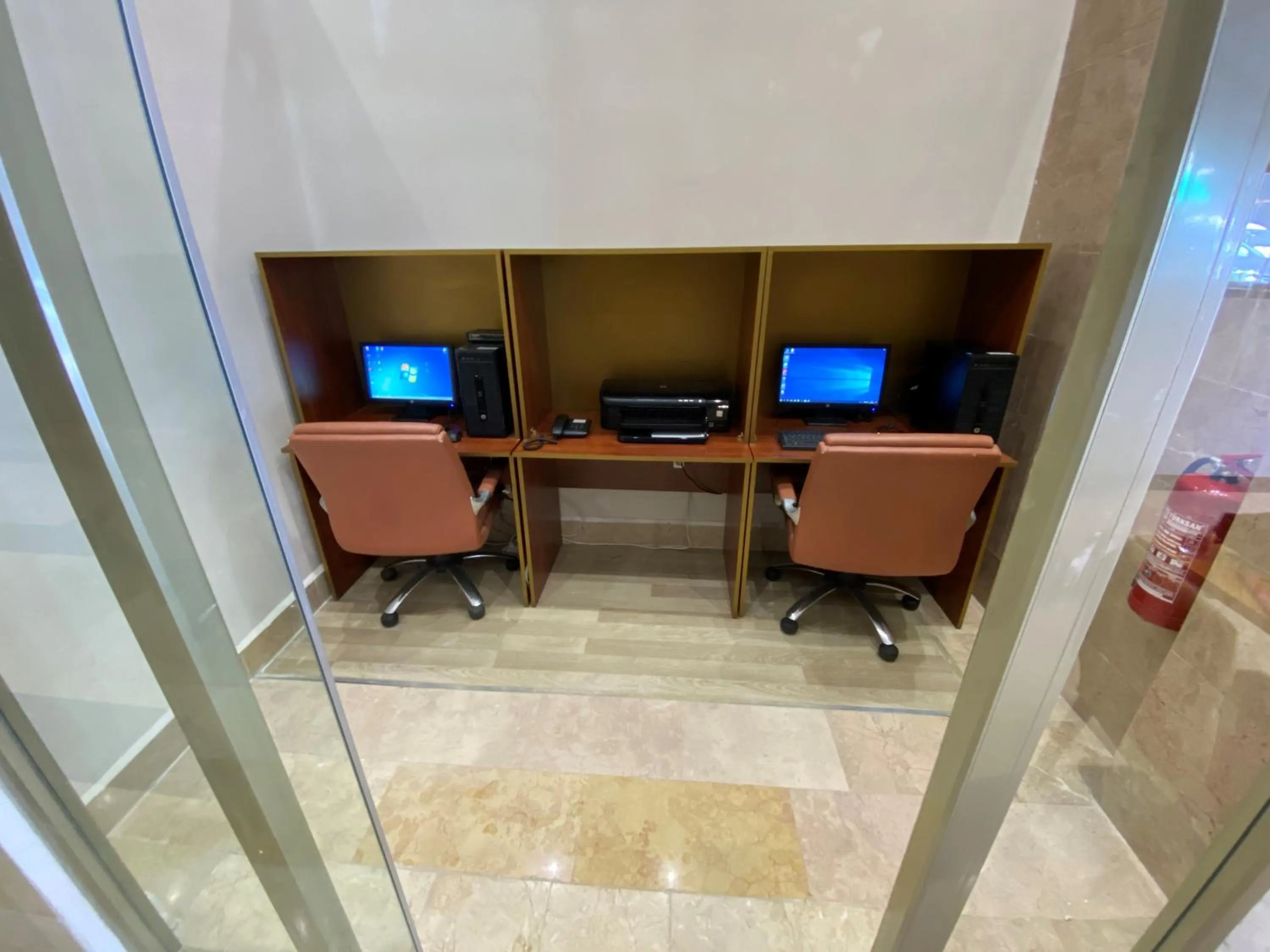 Business facilities in Alrazi Hotel