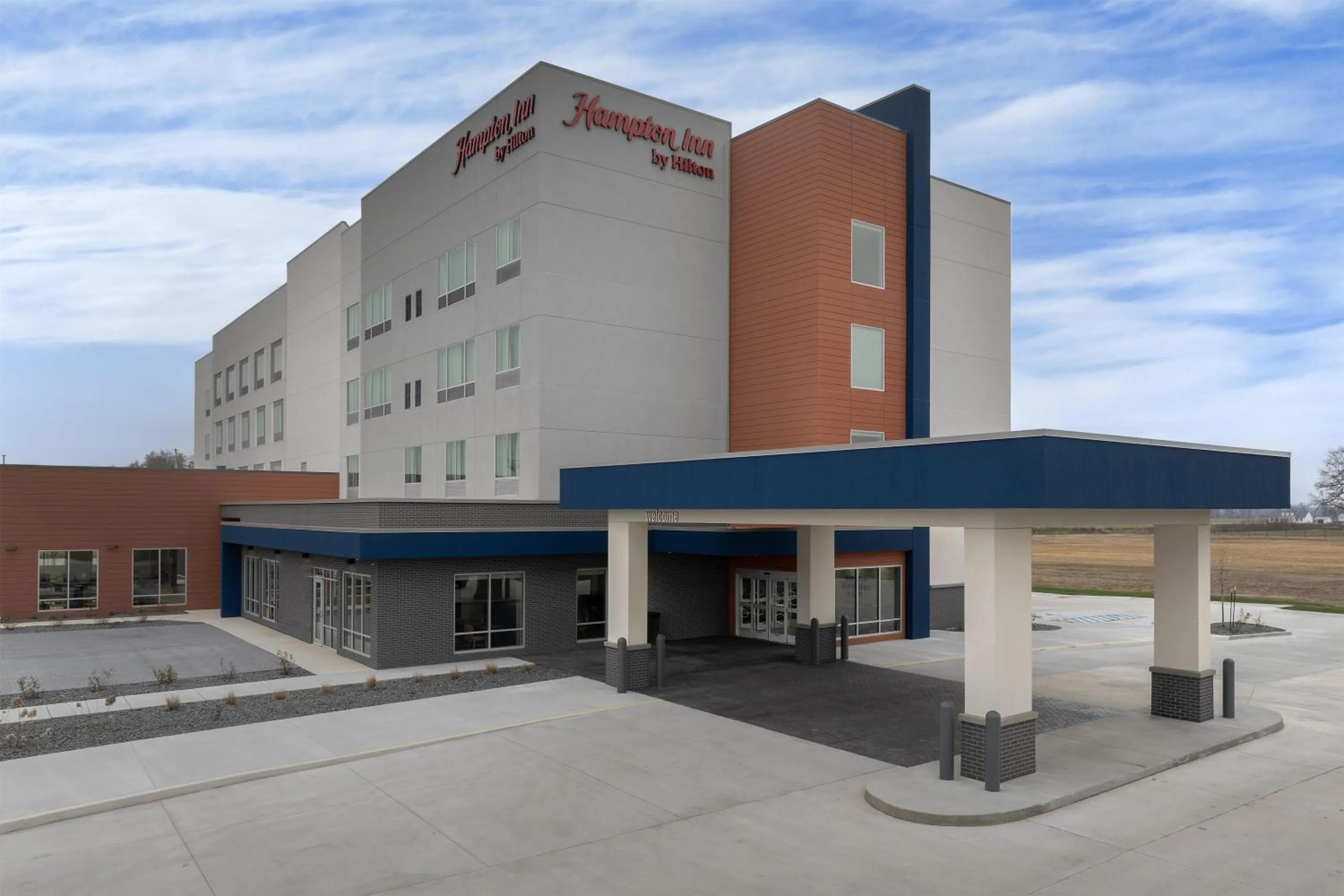 Property building in Hampton Inn By Hilton Dexter