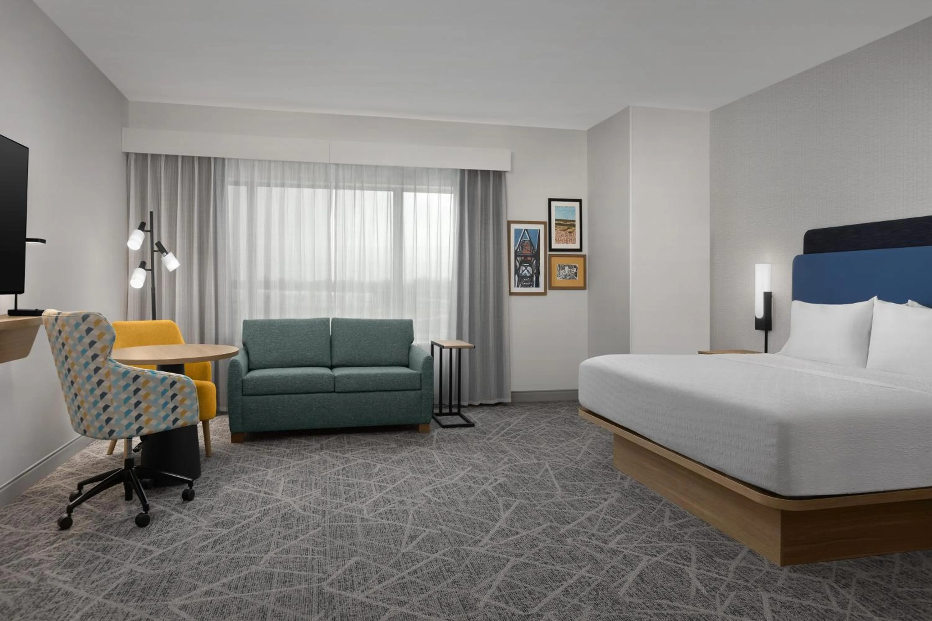 Living room, Bed in Hampton Inn By Hilton Dexter