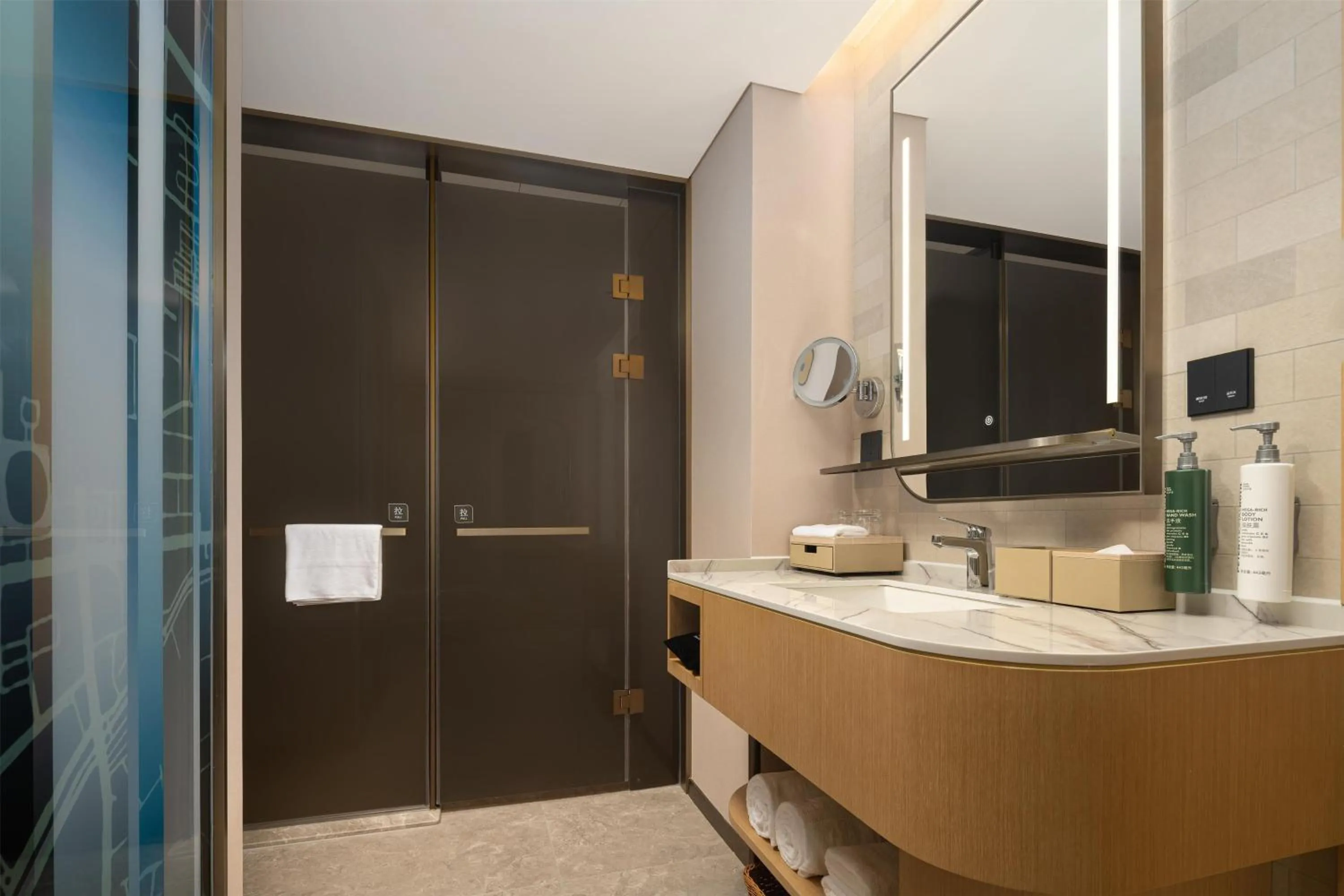 Bathroom in Hilton Garden Inn Shaoxing Lu Xun Native Place