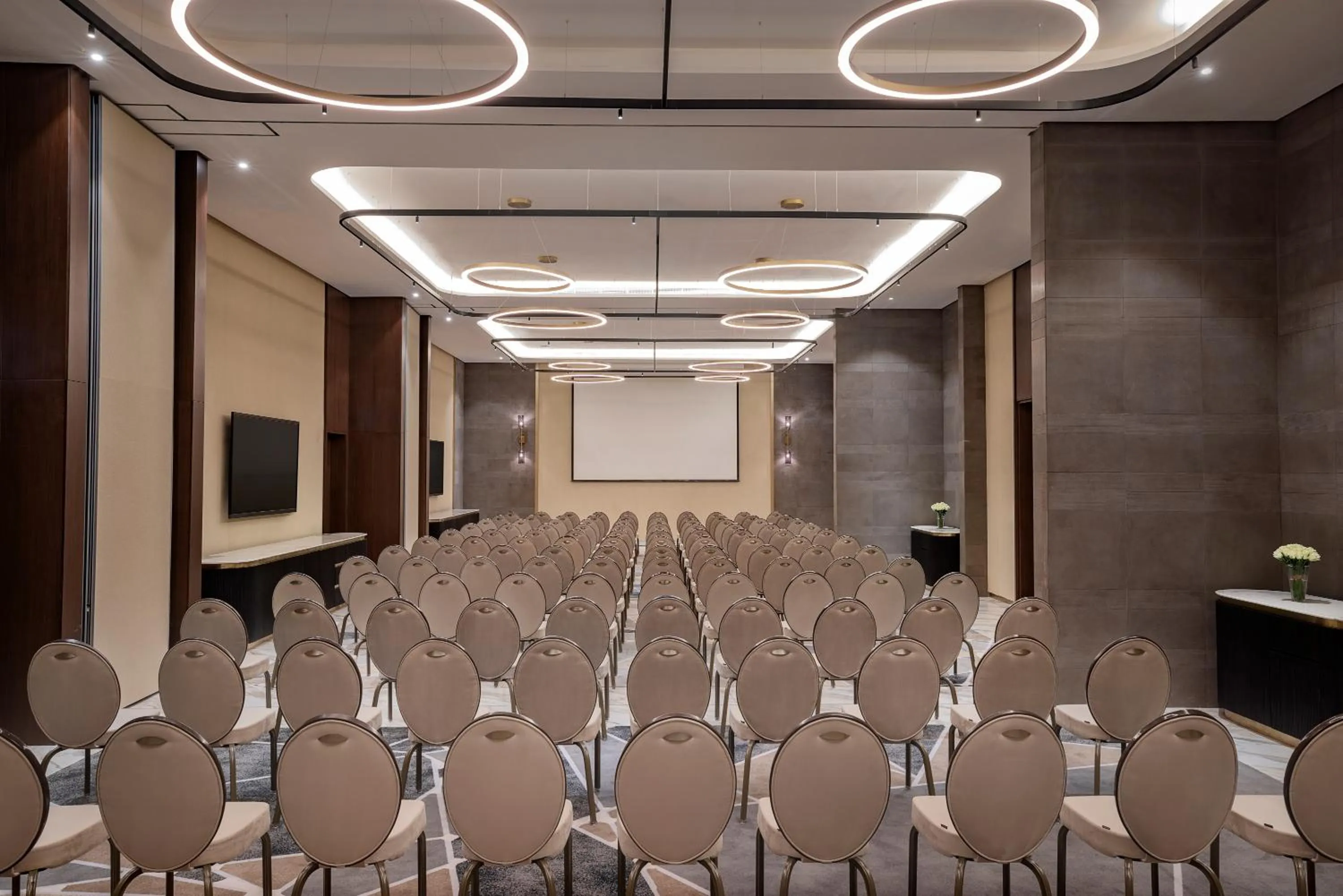 Meeting/conference room in DoubleTree by Hilton Madinah Gate