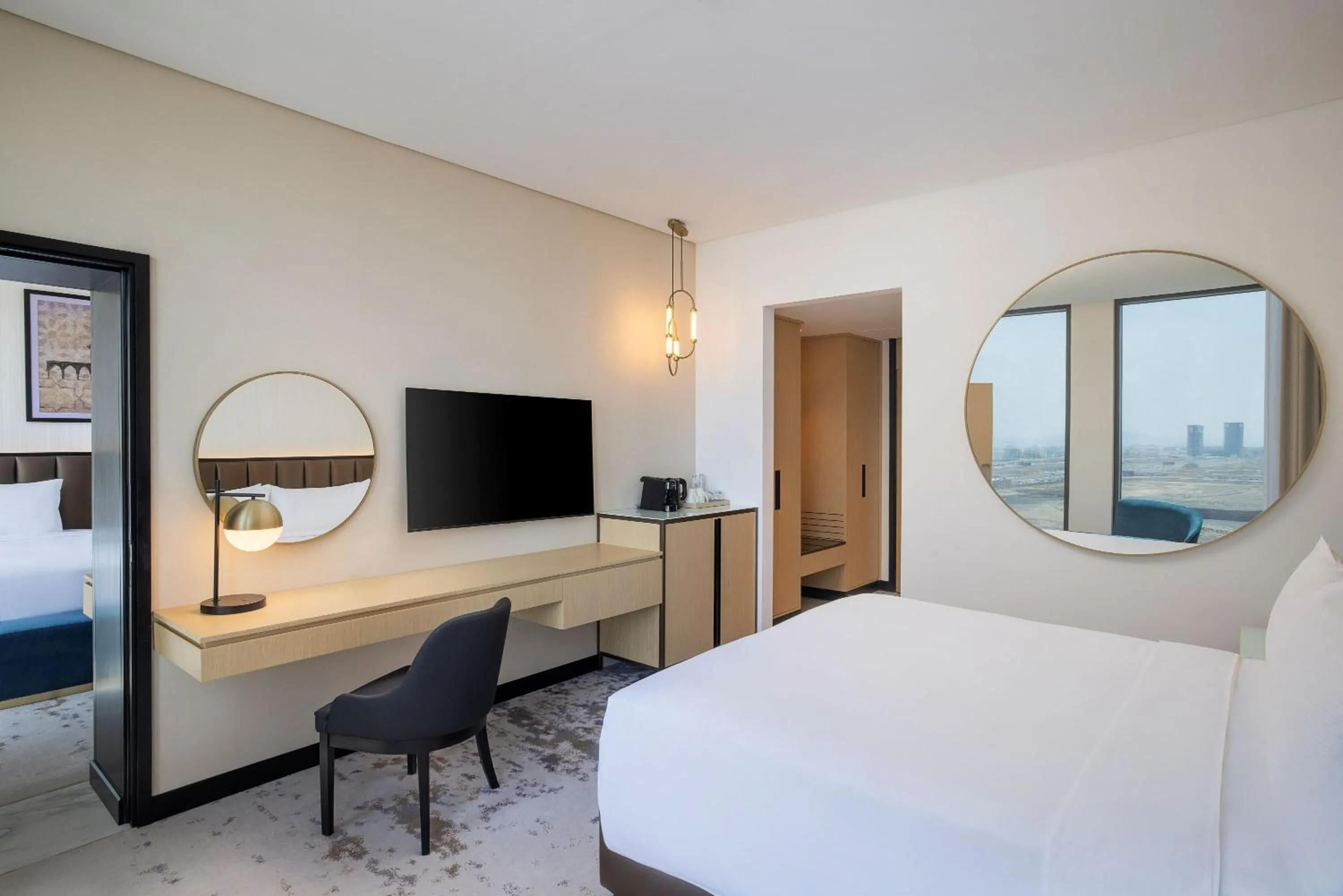 Bedroom, Bed in DoubleTree by Hilton Madinah Gate