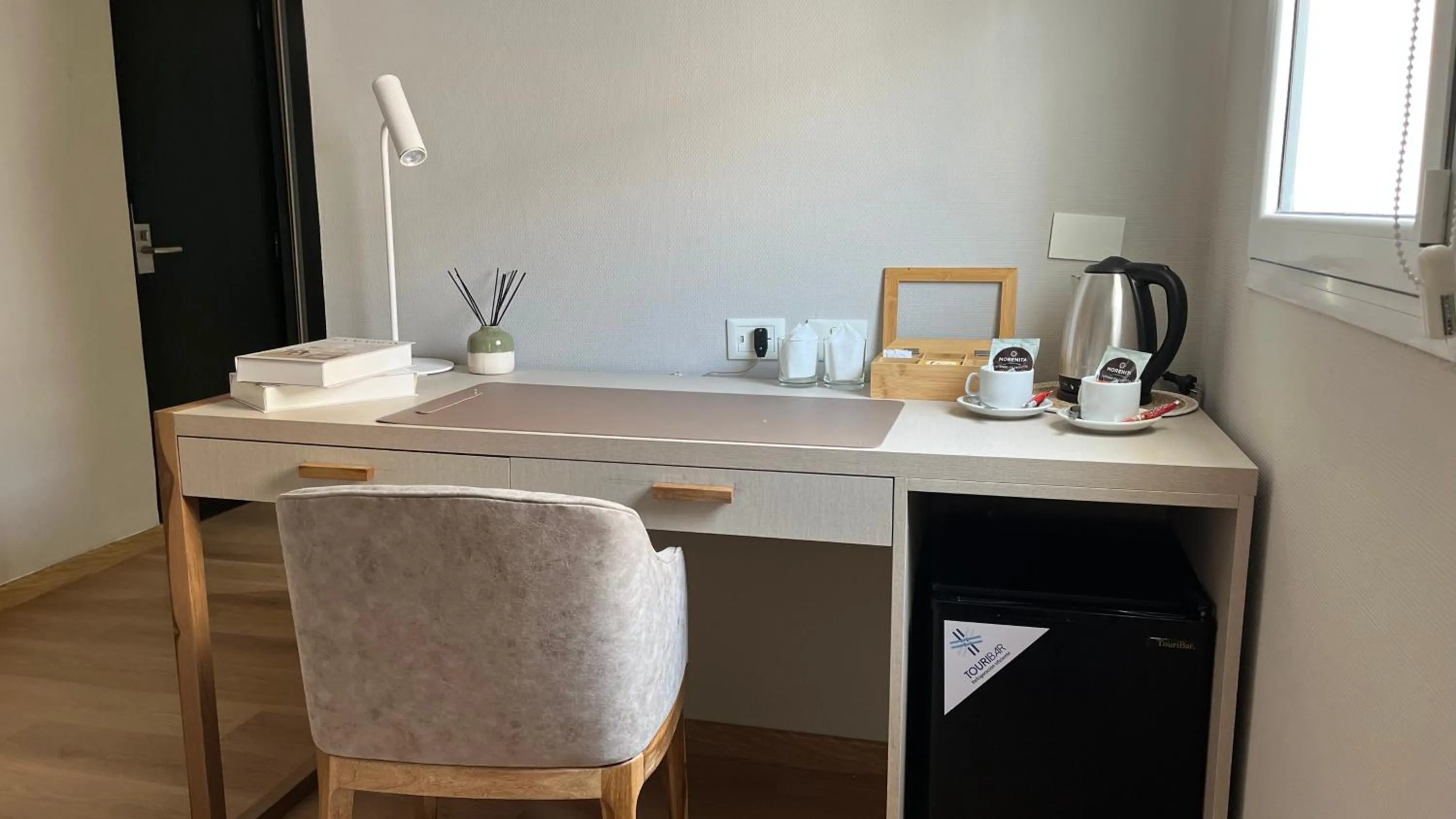 Empire Hotel Buenos Aires by HS