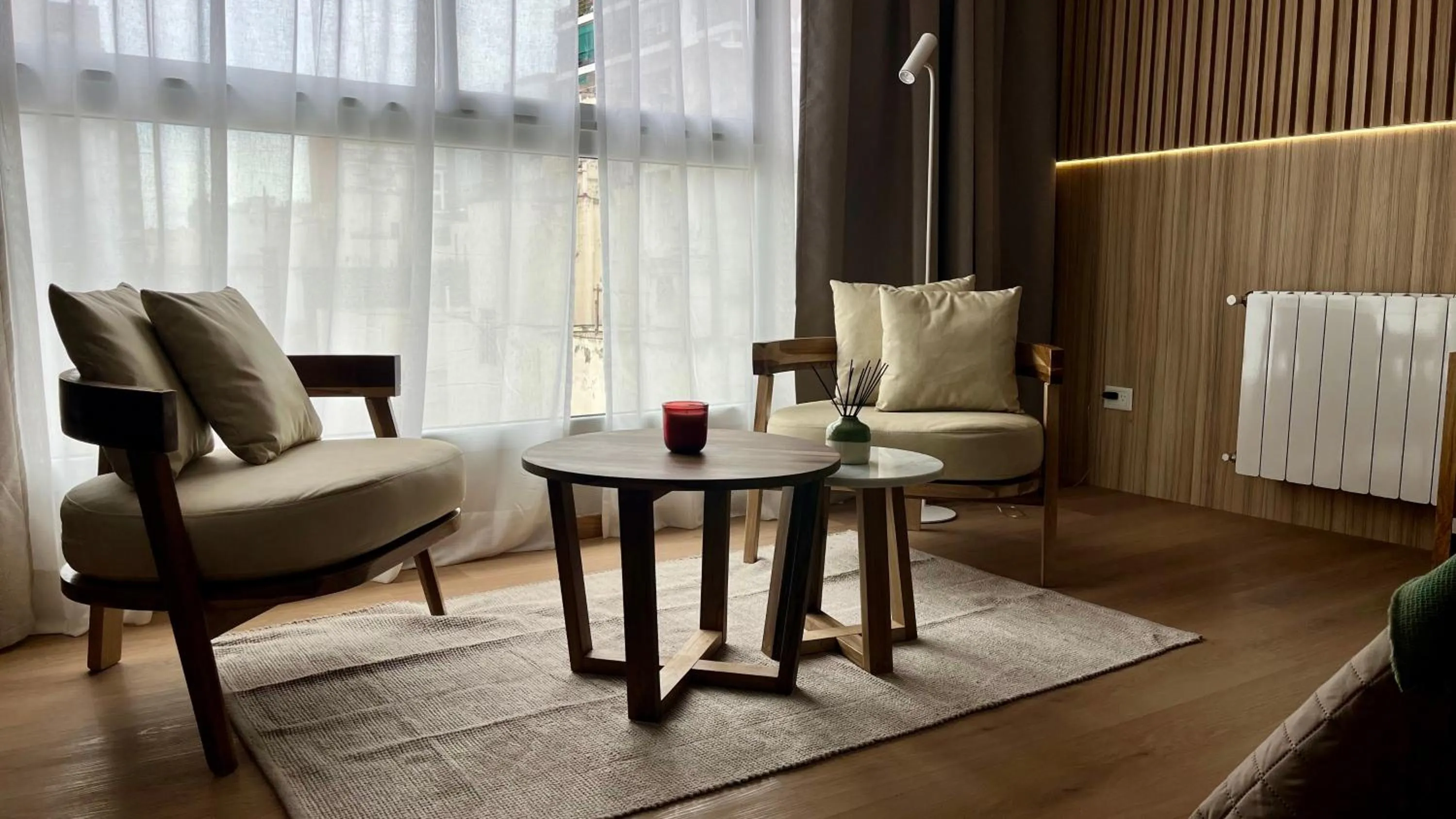 Seating area in Empire Hotel Buenos Aires by HS