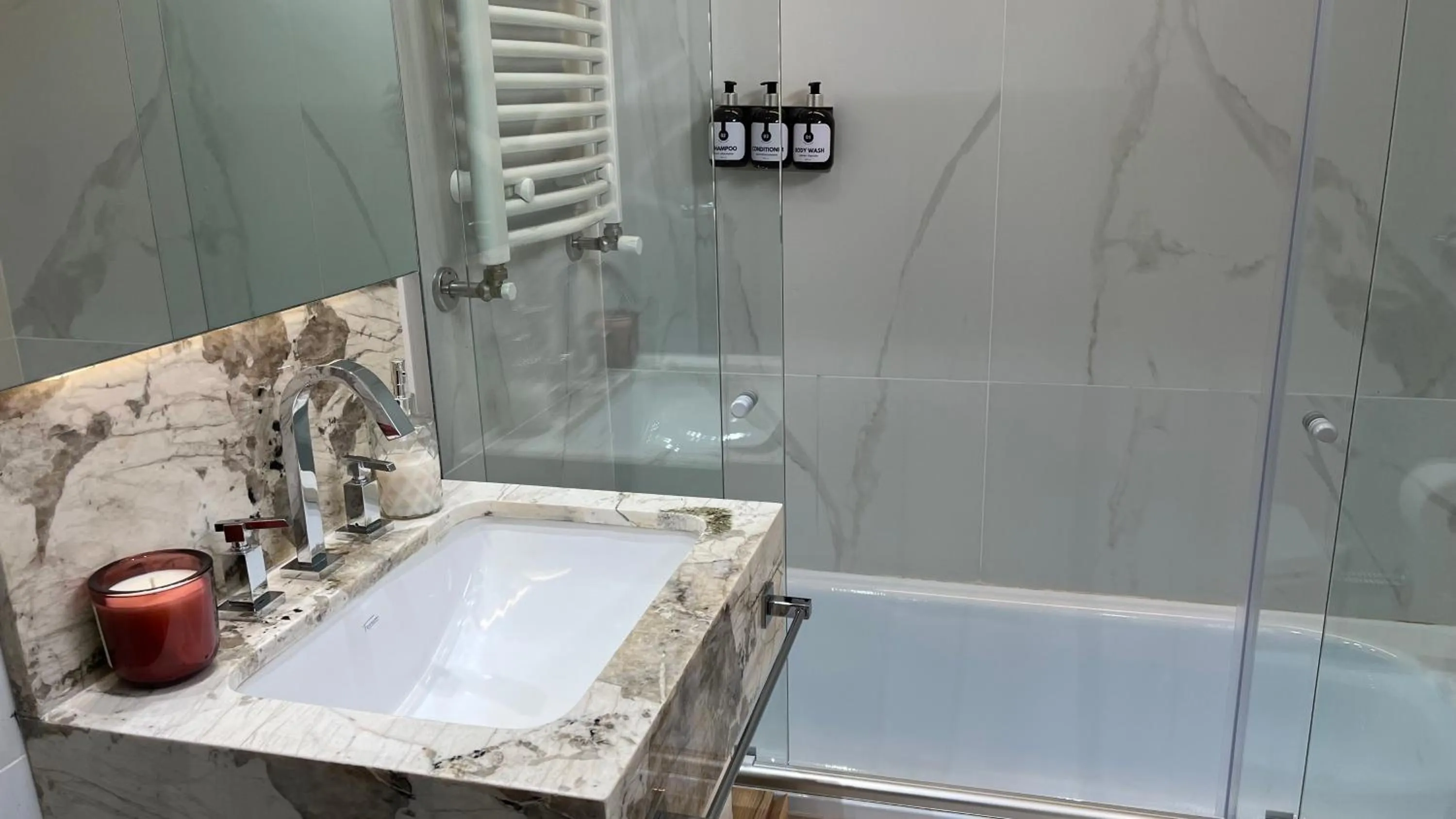 Empire Hotel Buenos Aires by HS