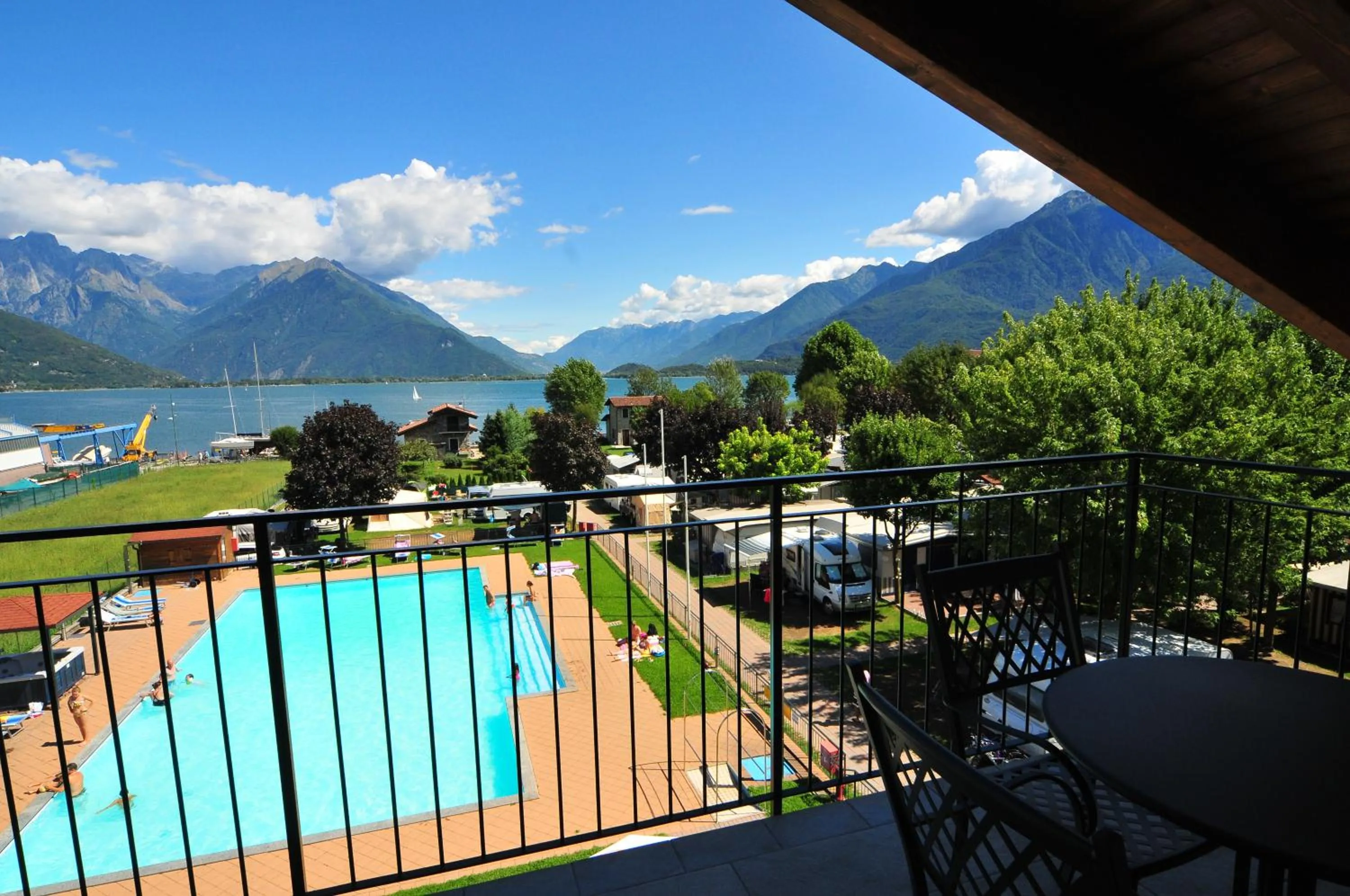 Pool view in Hotel Resort Le Vele
