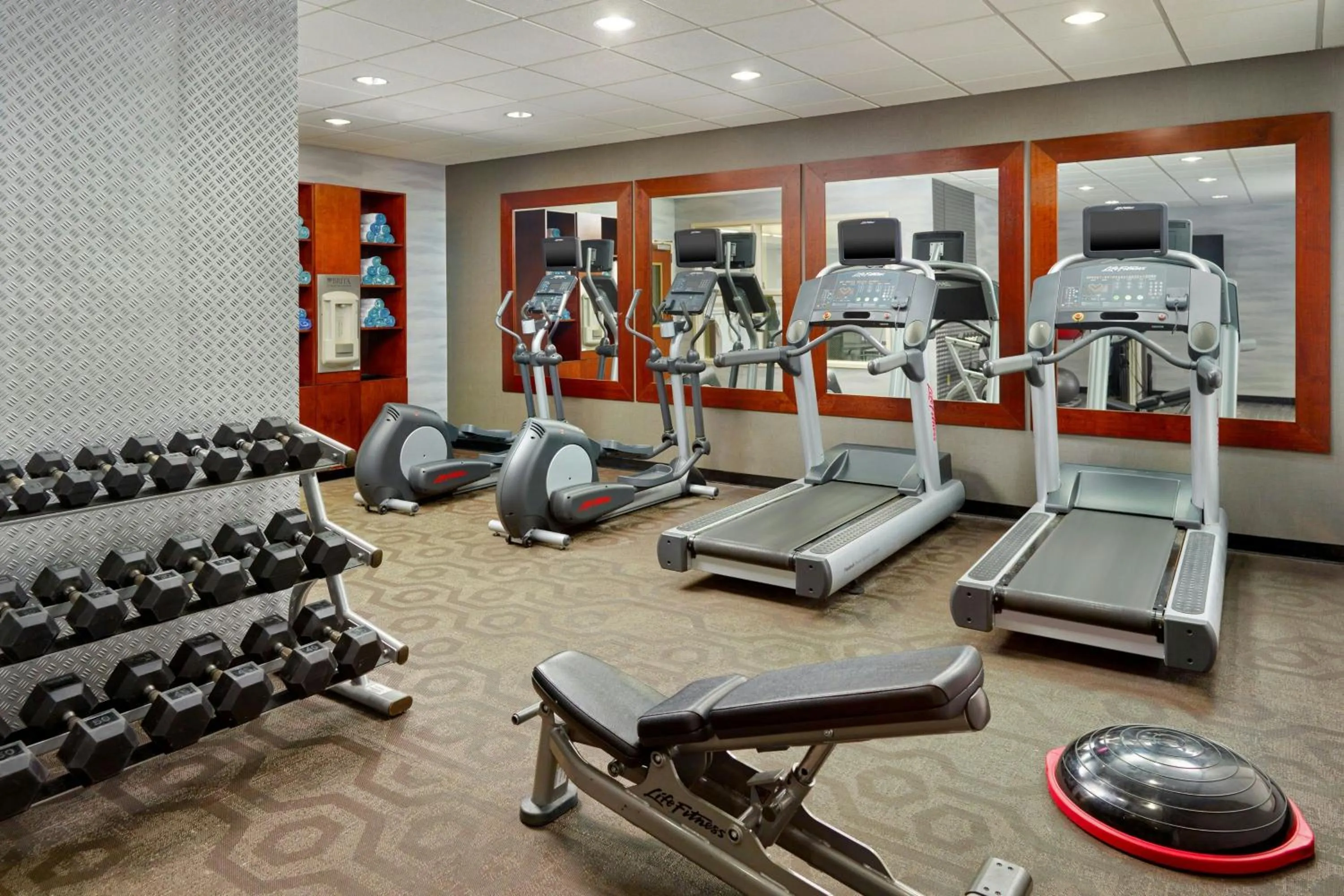 Fitness centre/facilities in Fairfield Inn & Suites by Marriott Jackson
