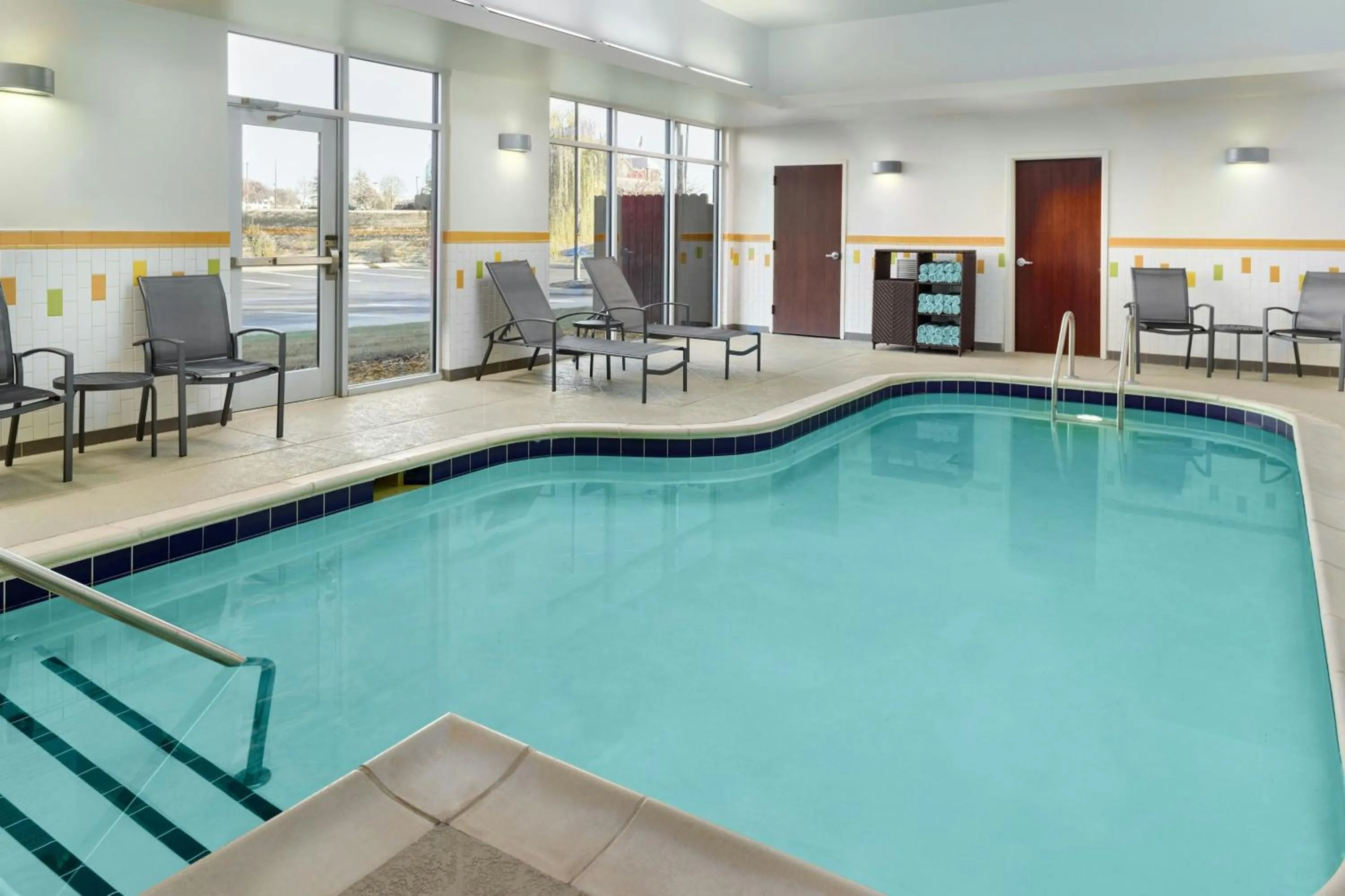 Swimming pool in Fairfield Inn & Suites by Marriott Jackson