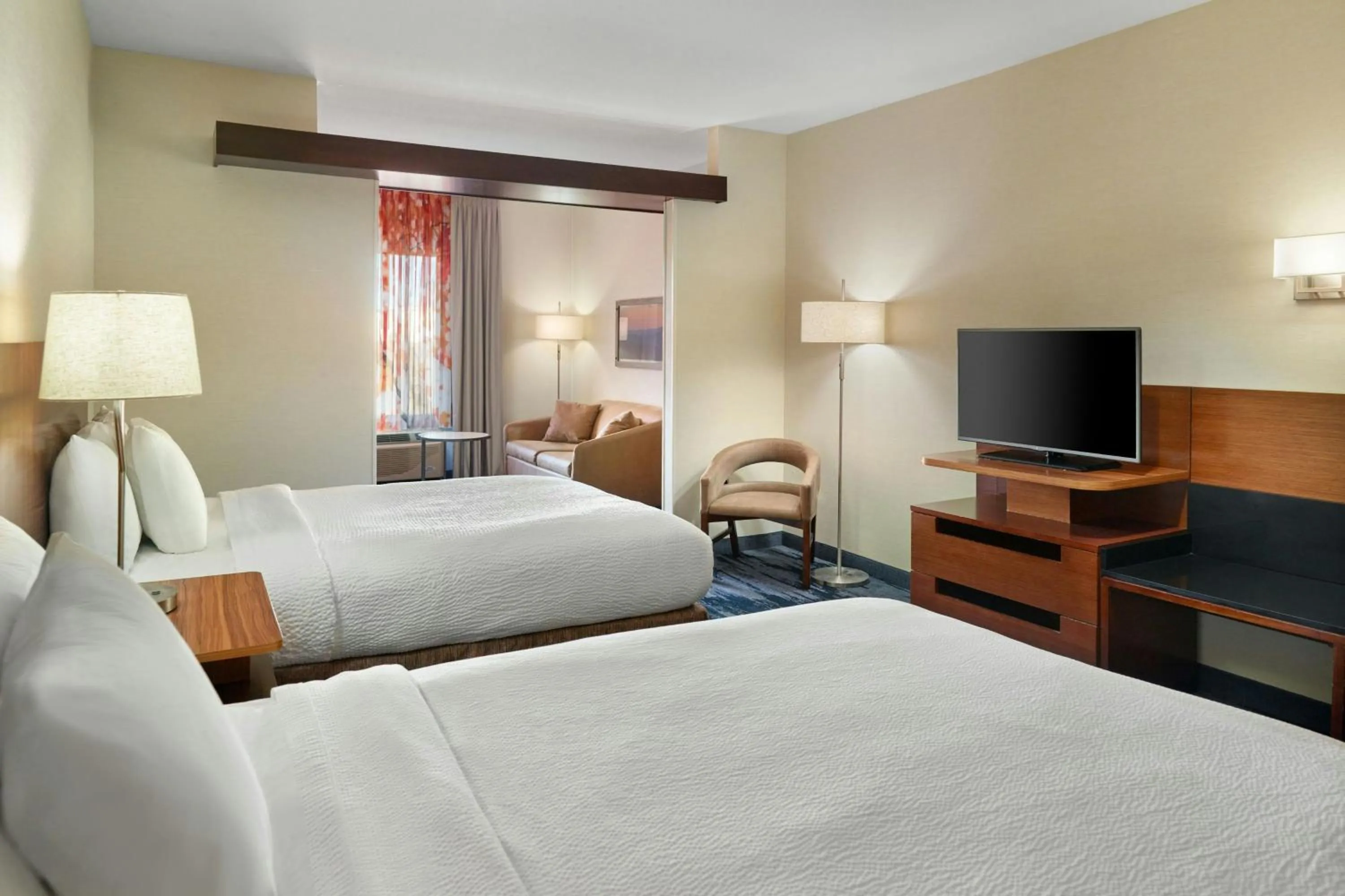 Bedroom, Bed in Fairfield Inn & Suites by Marriott Jackson