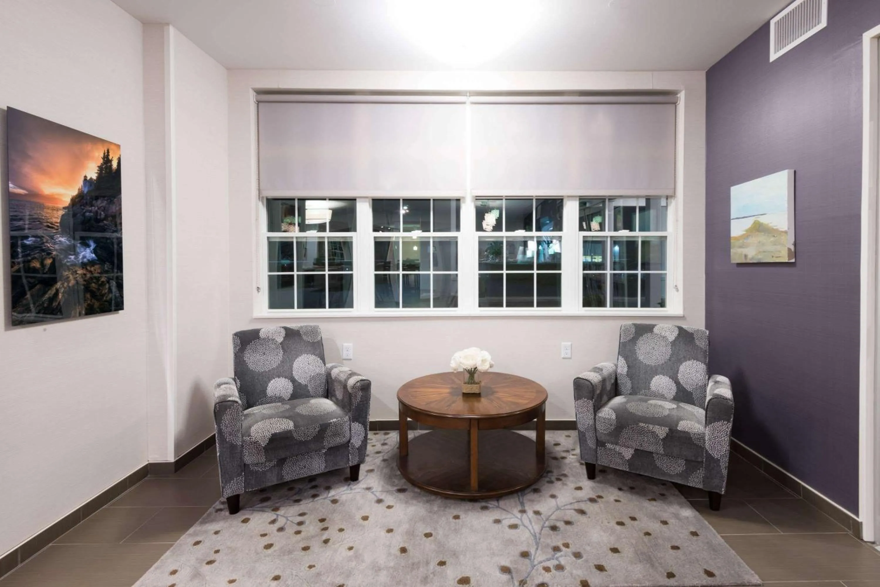 Lobby or reception in Microtel Inn & Suites Windham