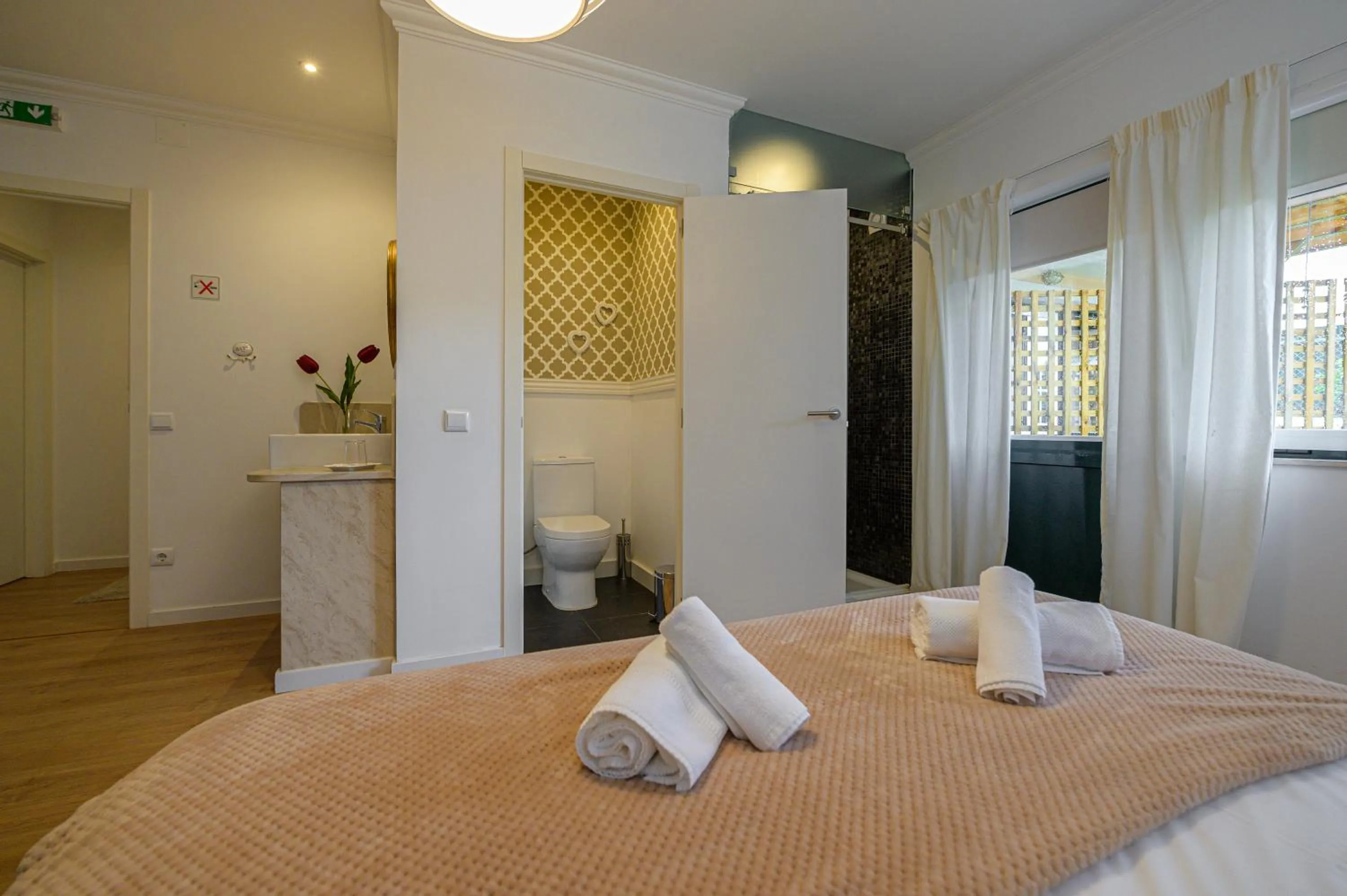 Bedroom, Bed in Casa das Hortênsias - Charming Guest House