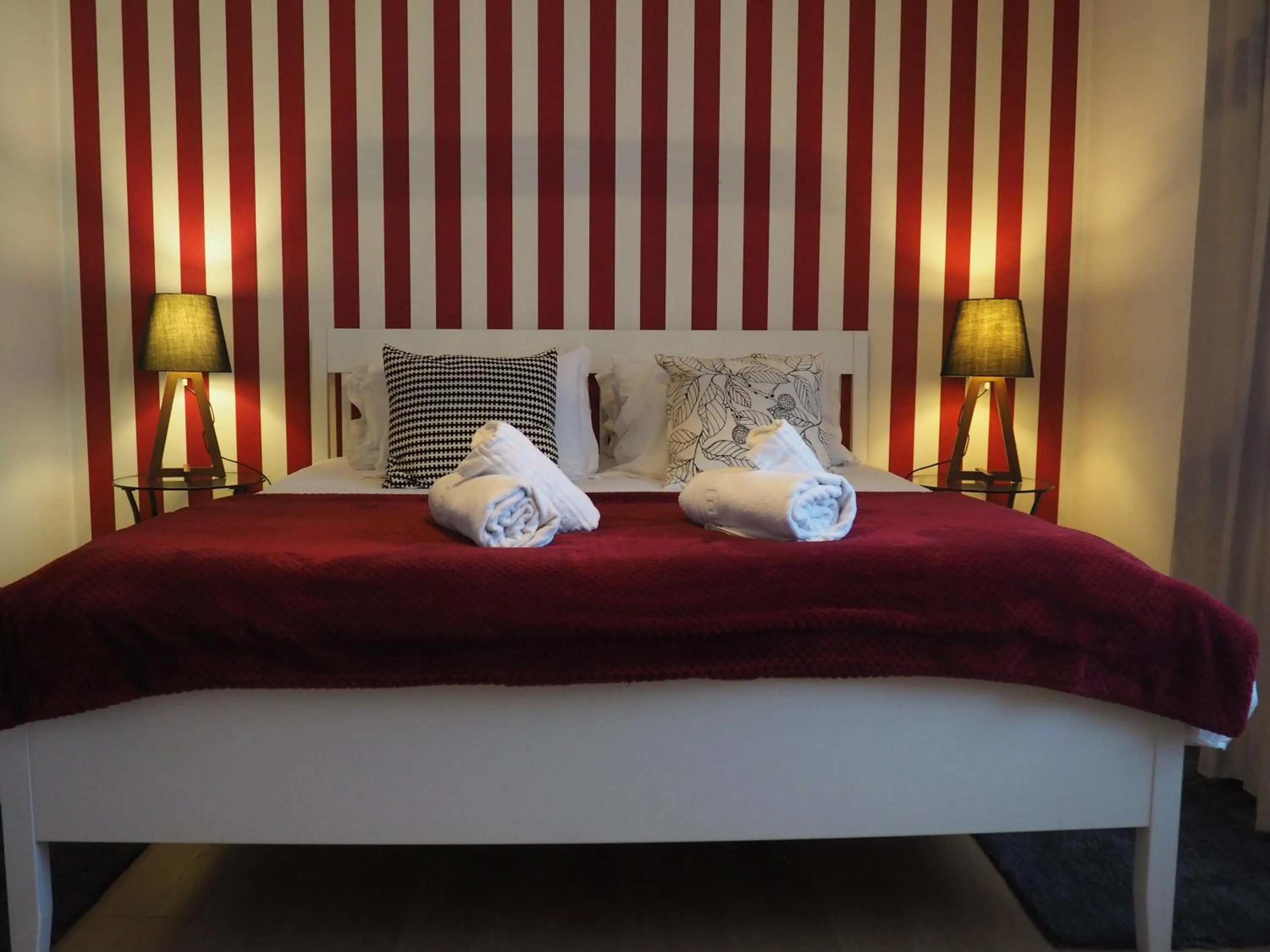 Bedroom, Bed in Casa das Hortênsias - Charming Guest House