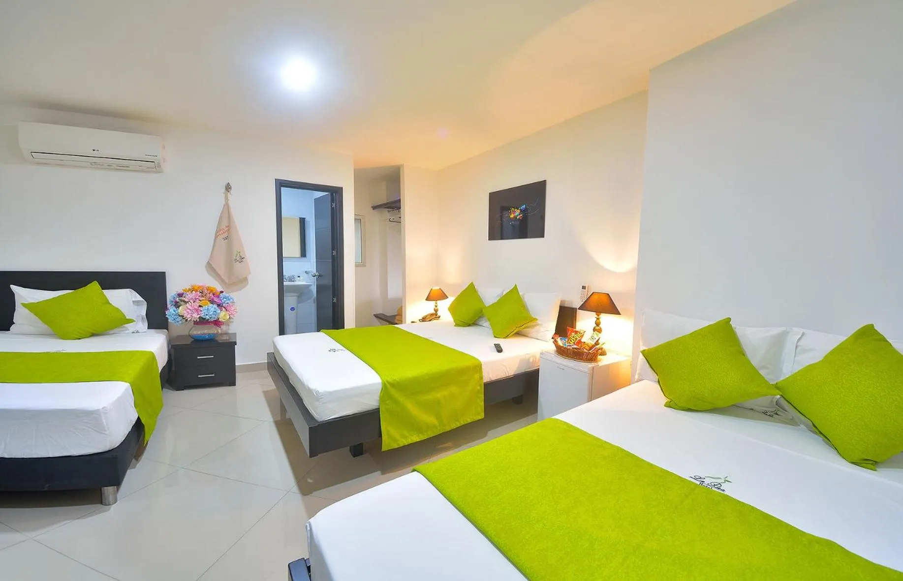 Bedroom, Bed in La Pera Hotel