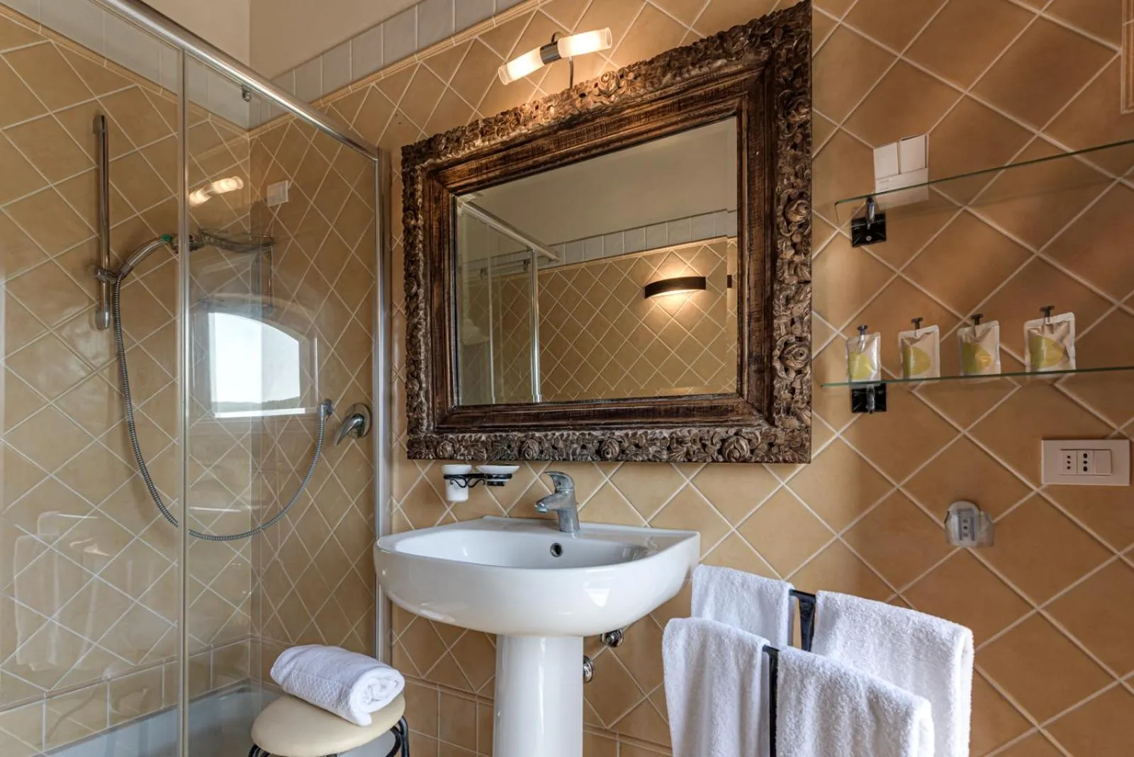 Bathroom in Villa Campomaggio Resort & SPA