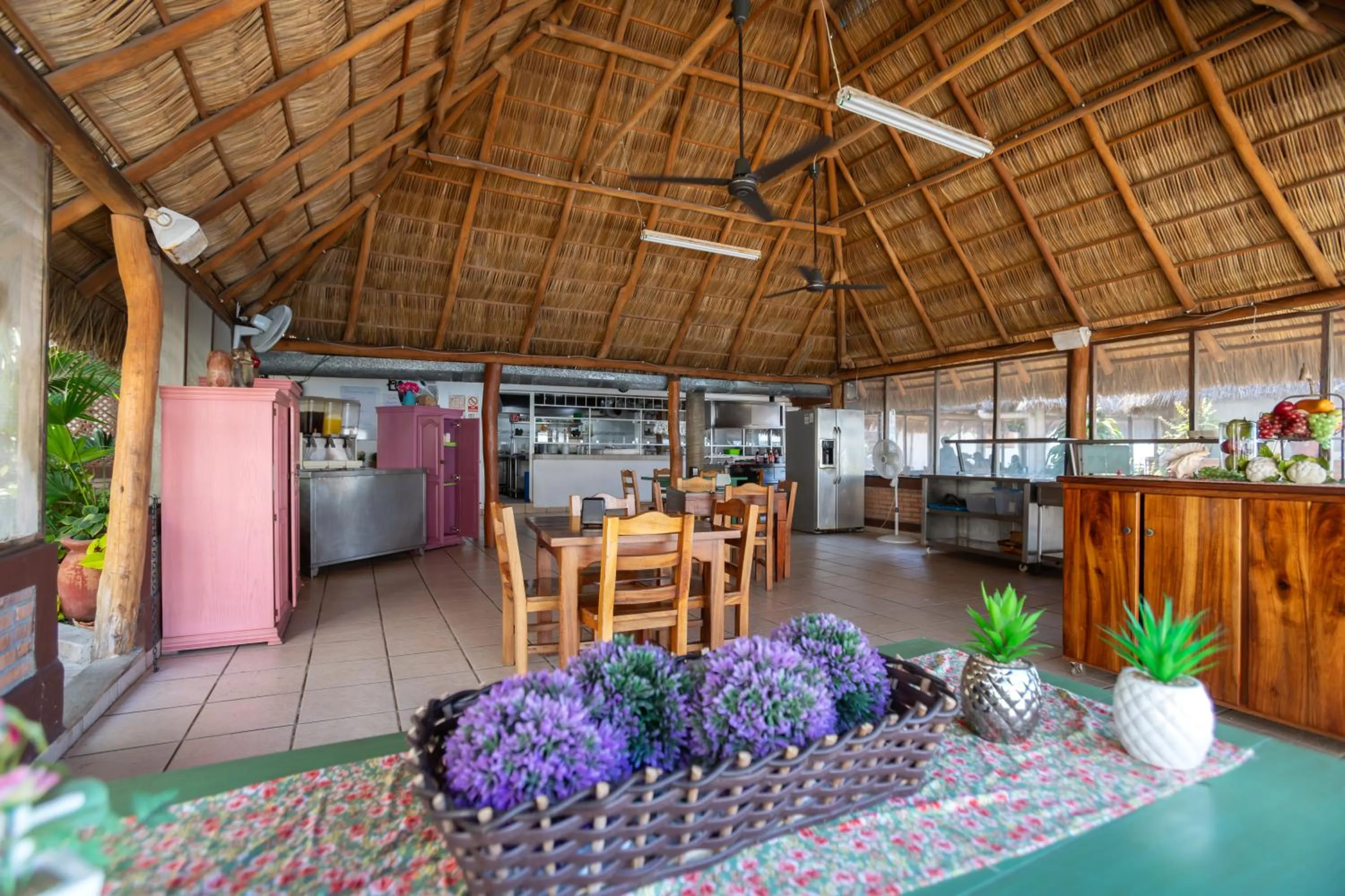 Restaurant/places to eat in Torreblanca Beach Hotel and Suites Guayabitos - Desayuno y Comida Incluido