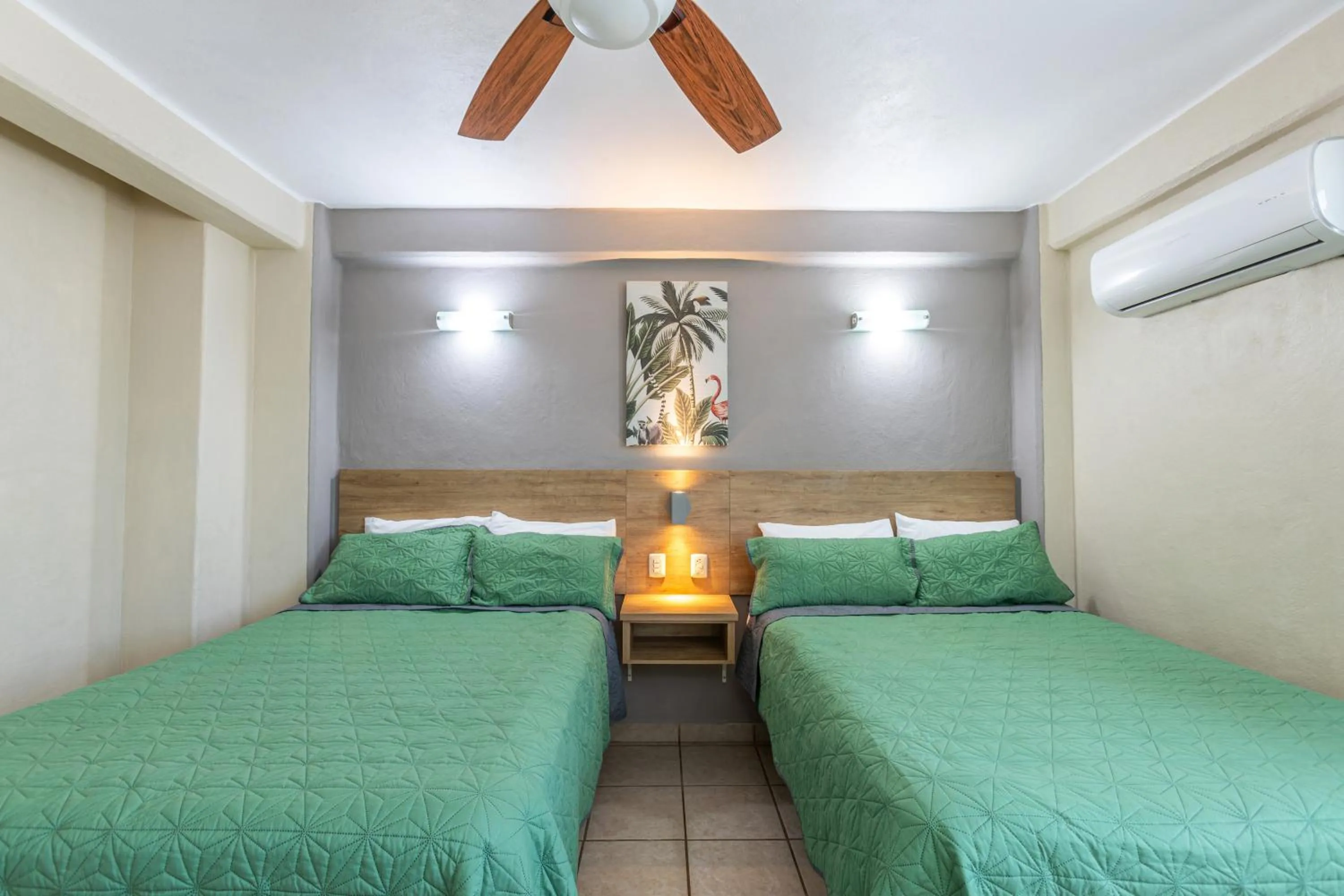 Bed in Torreblanca Beach Hotel and Suites Guayabitos - Desayuno y Comida Incluido