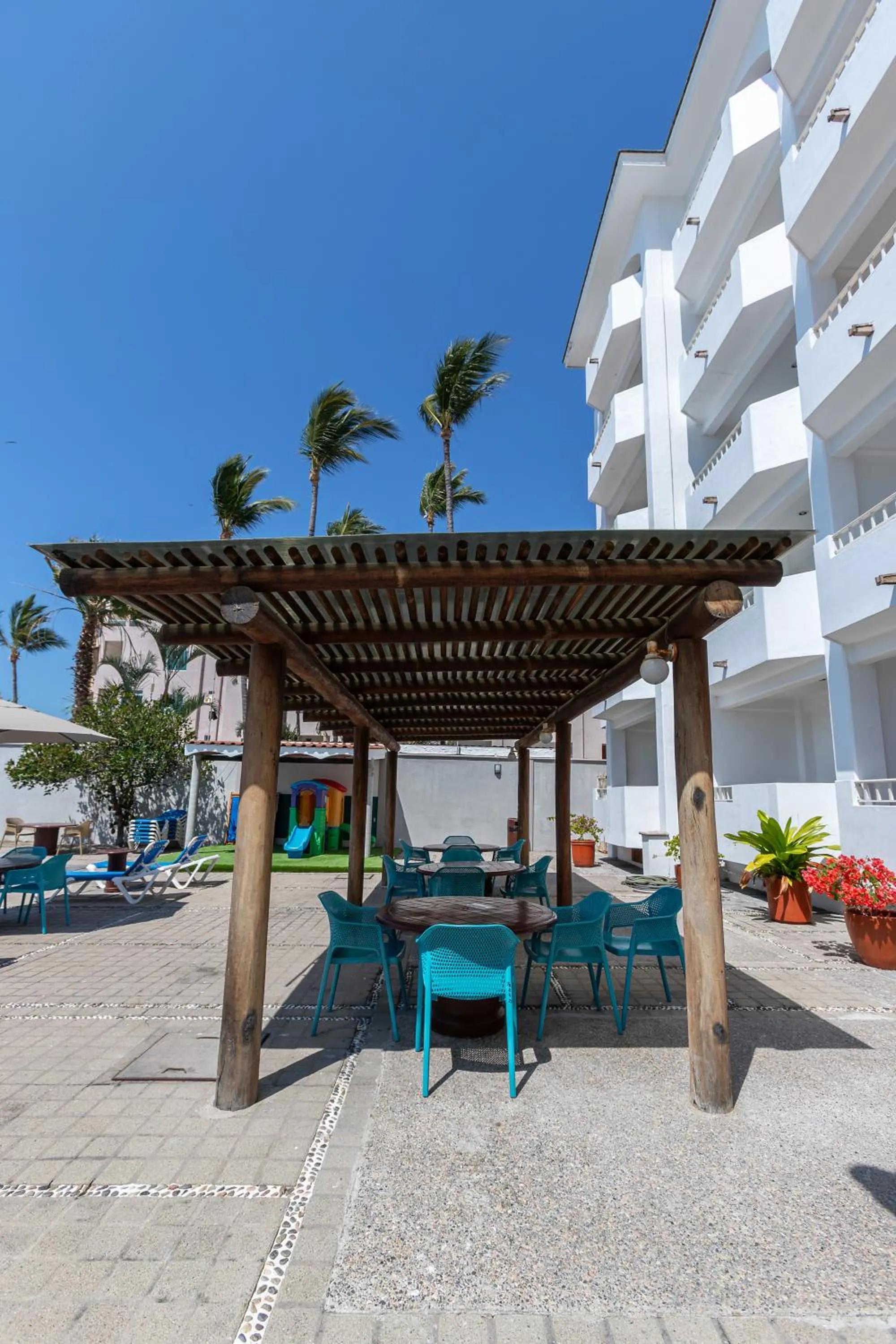 Property building in Torreblanca Beach Hotel and Suites Guayabitos - Desayuno y Comida Incluido