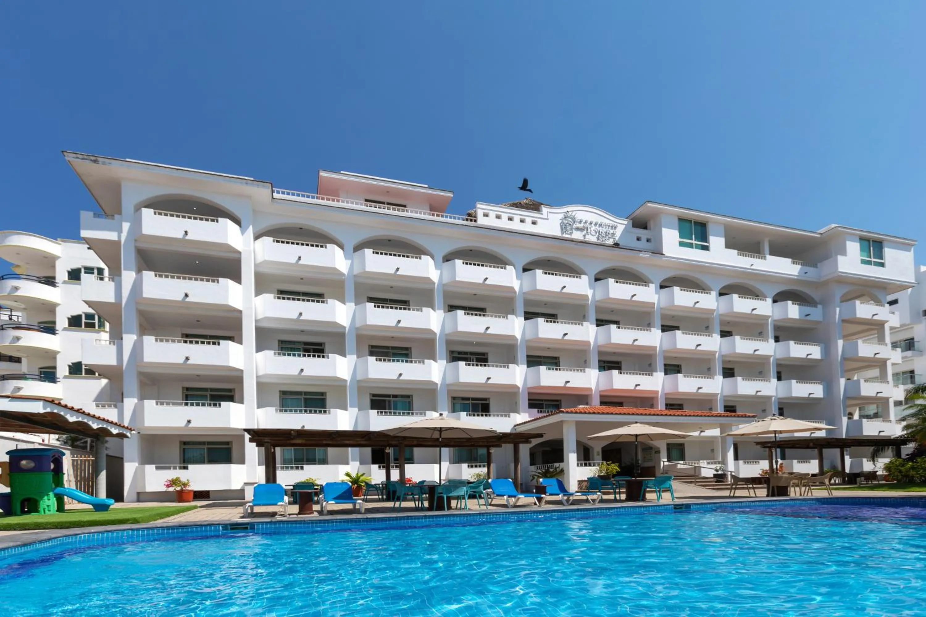 Property building in Torreblanca Beach Hotel and Suites Guayabitos - Desayuno y Comida Incluido