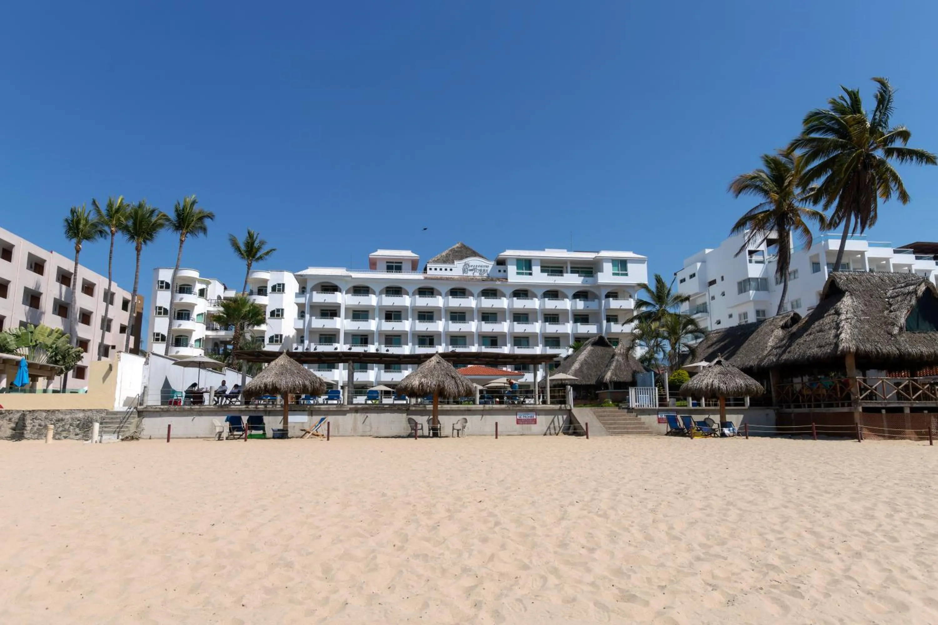 Property building in Torreblanca Beach Hotel and Suites Guayabitos - Desayuno y Comida Incluido