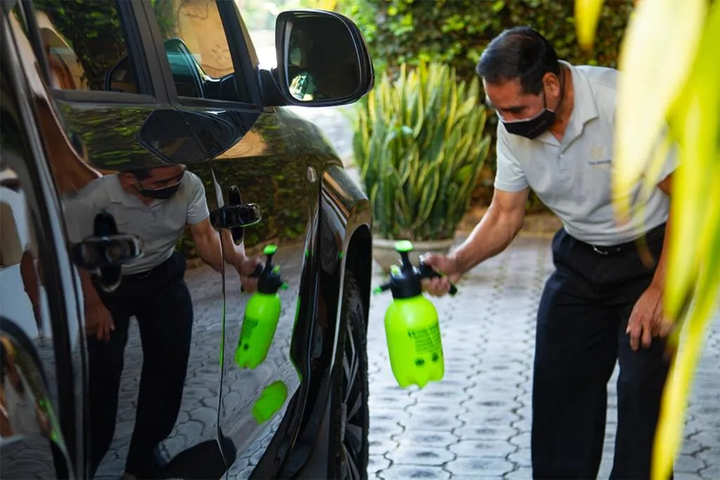 Staff in Hotel Dos Mundos Panajachel