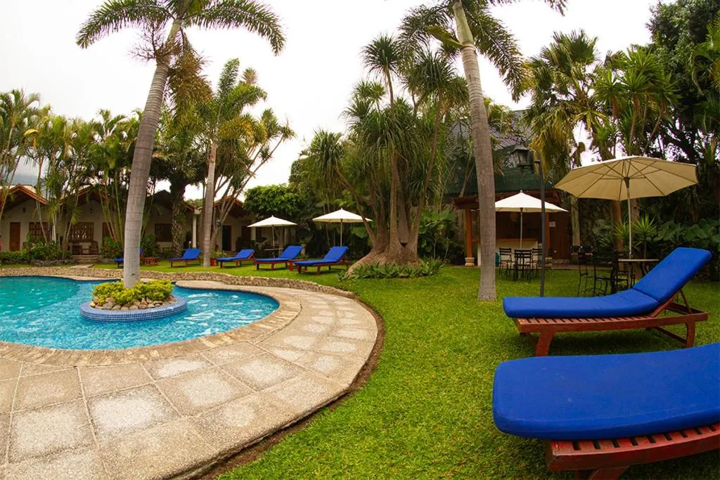 Garden in Hotel Dos Mundos Panajachel