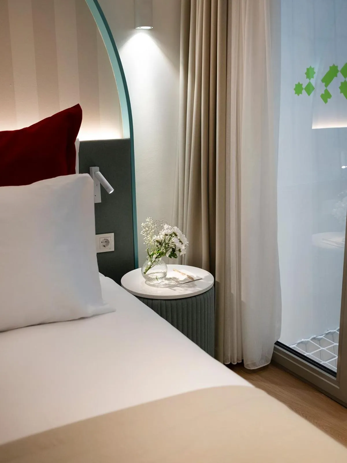 Bed in Taksim Juno Residences