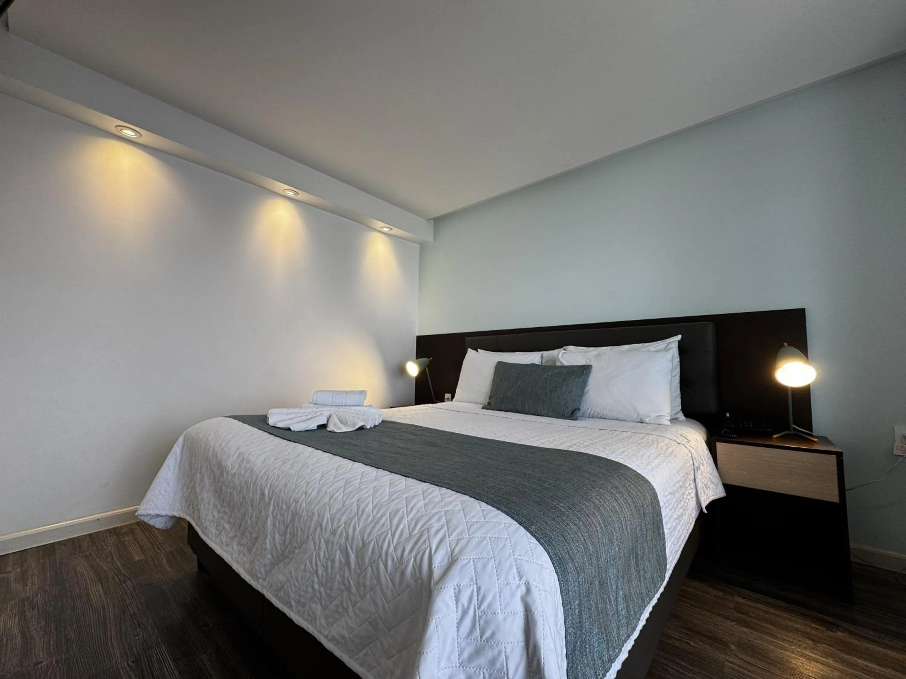 Photo of the whole room, Bed in Hotel Shalom