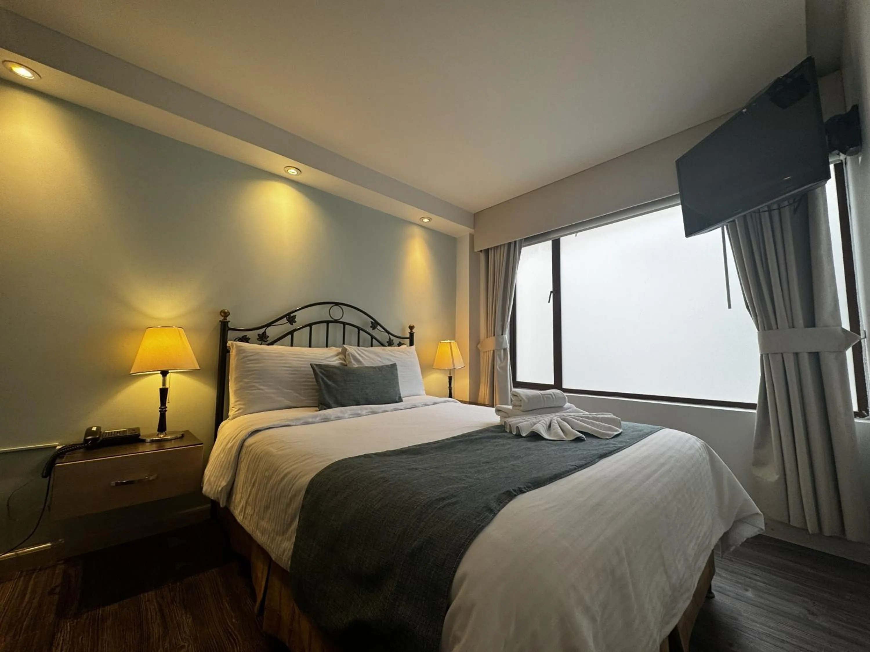 Photo of the whole room, Bed in Hotel Shalom