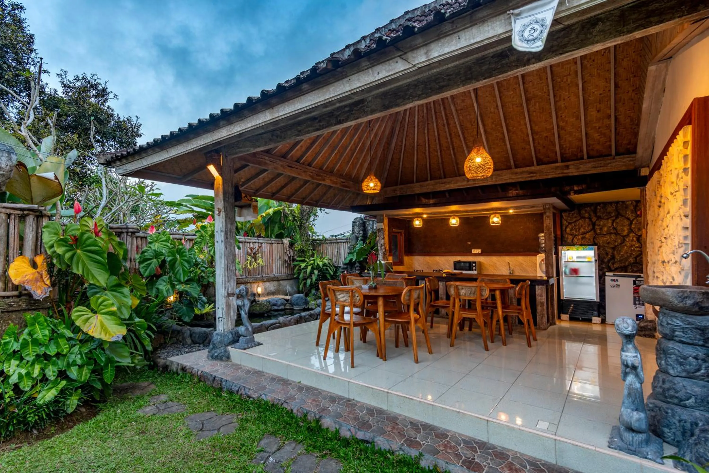 Restaurant/places to eat in Bela's Vana Villa Ubud by Dhananjaya Hospitality