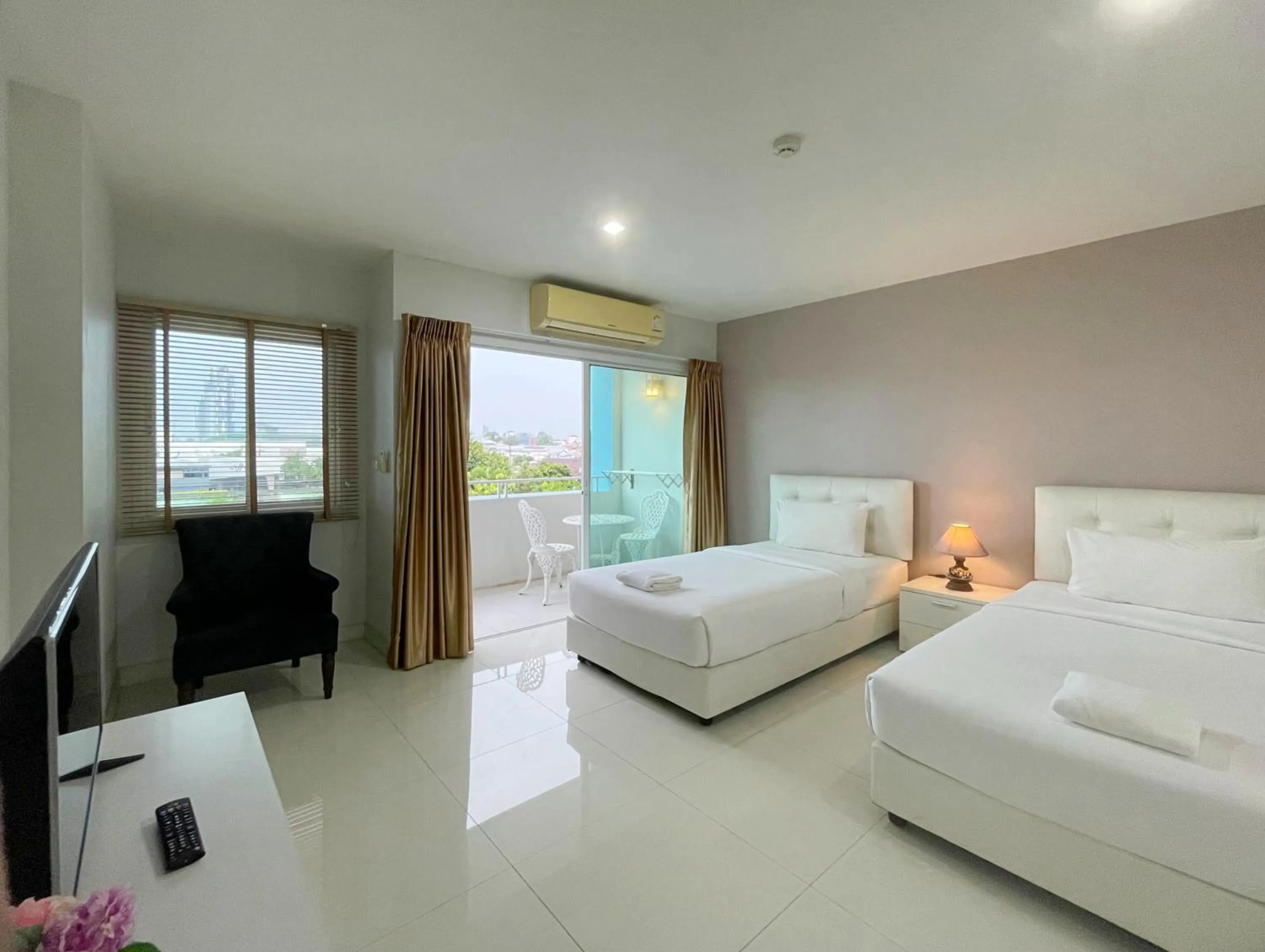 Bedroom, Bed in Baan Pattaya by Sabai