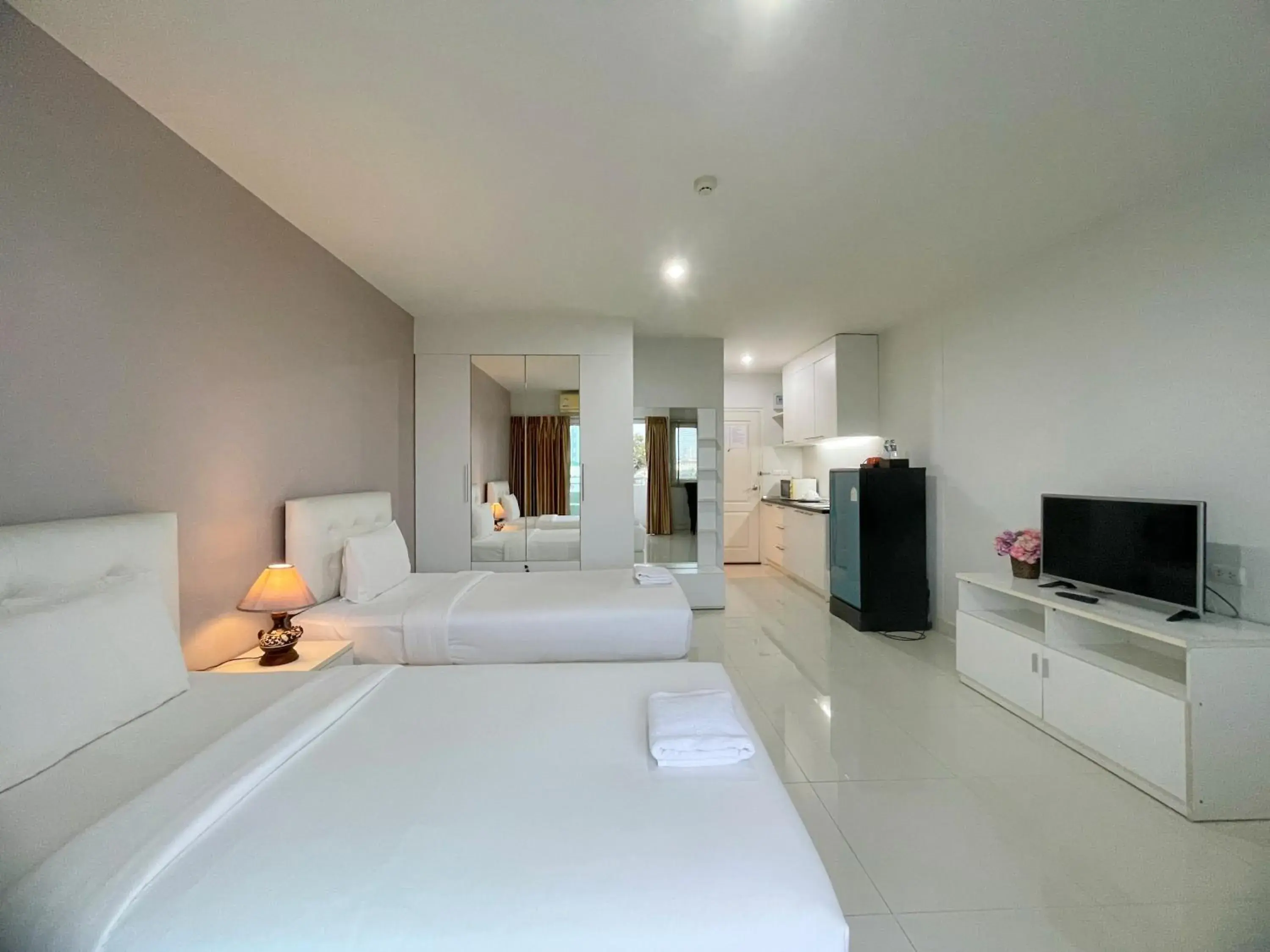 Superior Twin Room with City View in Baan Pattaya by Sabai Superior Twin Room with City View in Baan Pattaya by Sabai