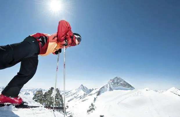 Guests in Hotel Schwarzer Adler