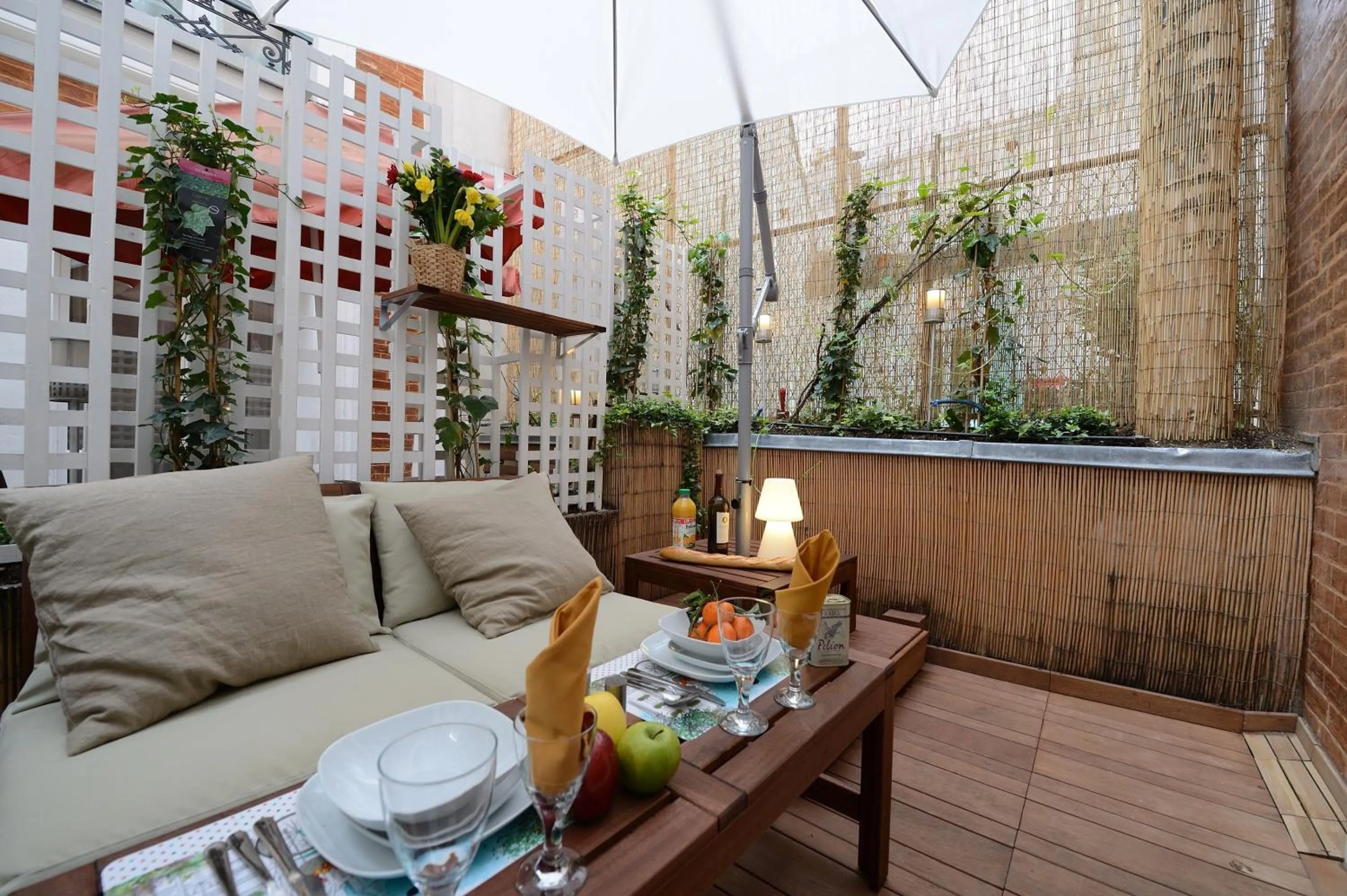 Balcony/Terrace in Les Patios du Marais 2