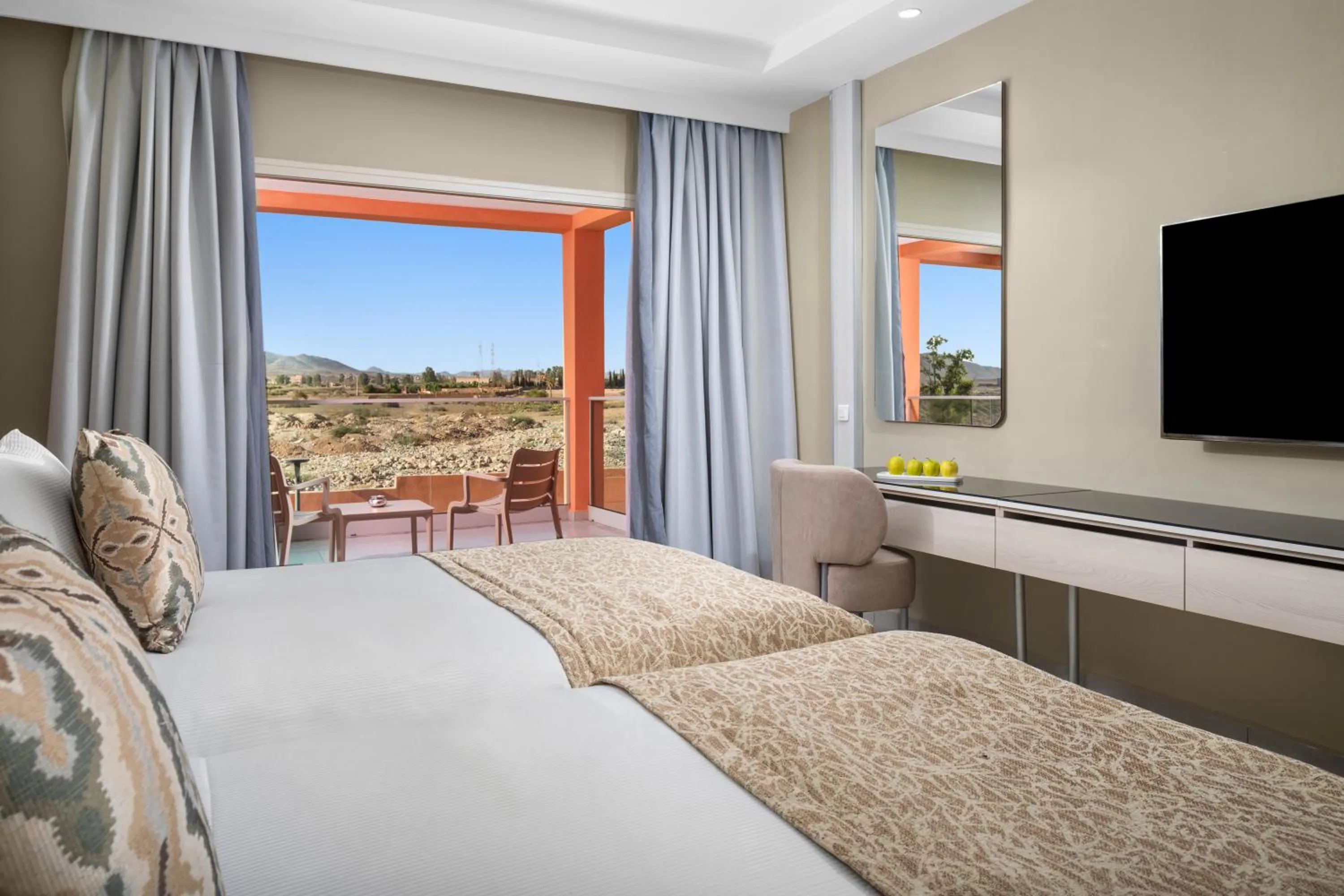 Communal lounge/ TV room, Bed in Pickalbatros SUNGO Club - All Inclusive