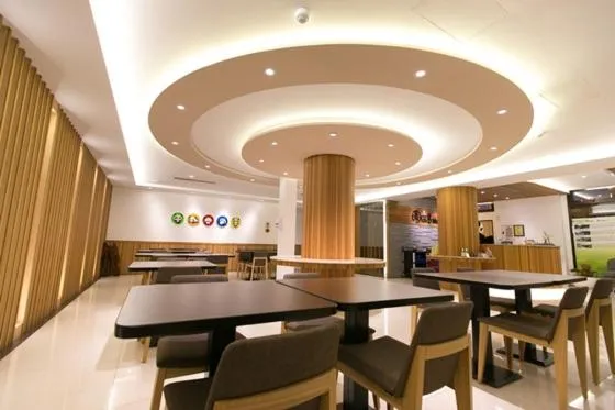 Restaurant/places to eat in Garden Spring Hotel