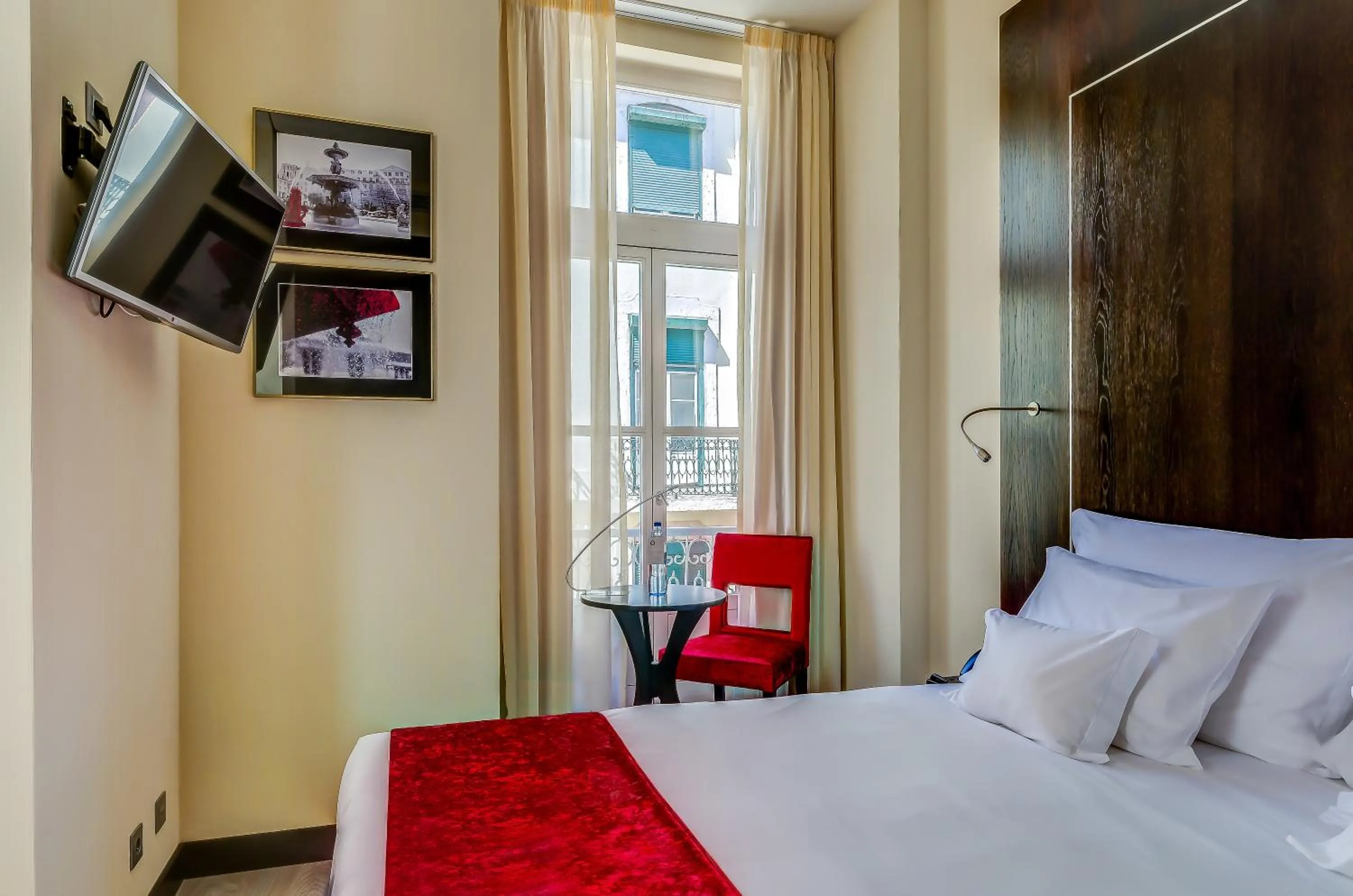 Bedroom, Bed in behotelisboa