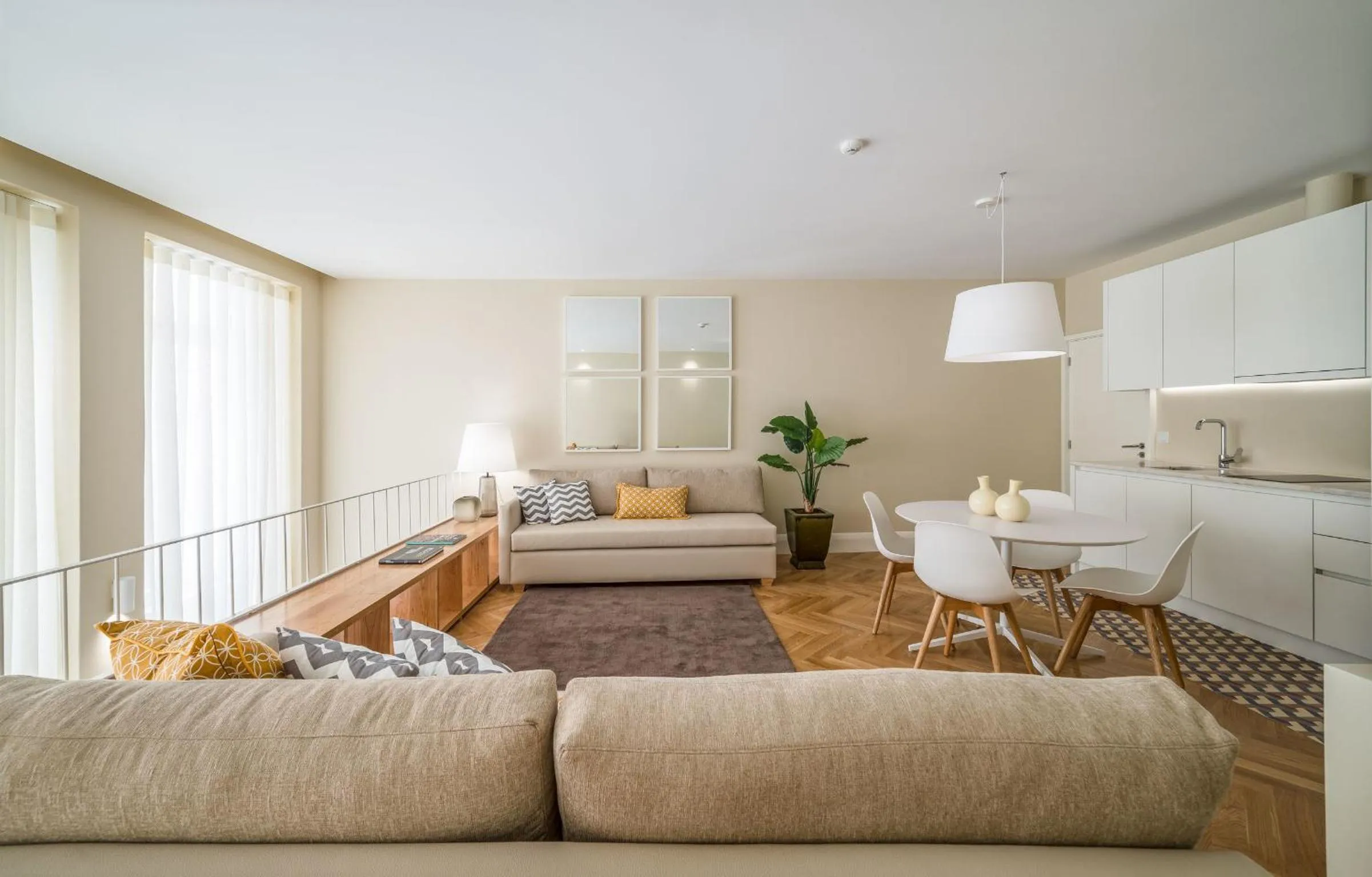 Communal lounge/ TV room in Mouzinho 160