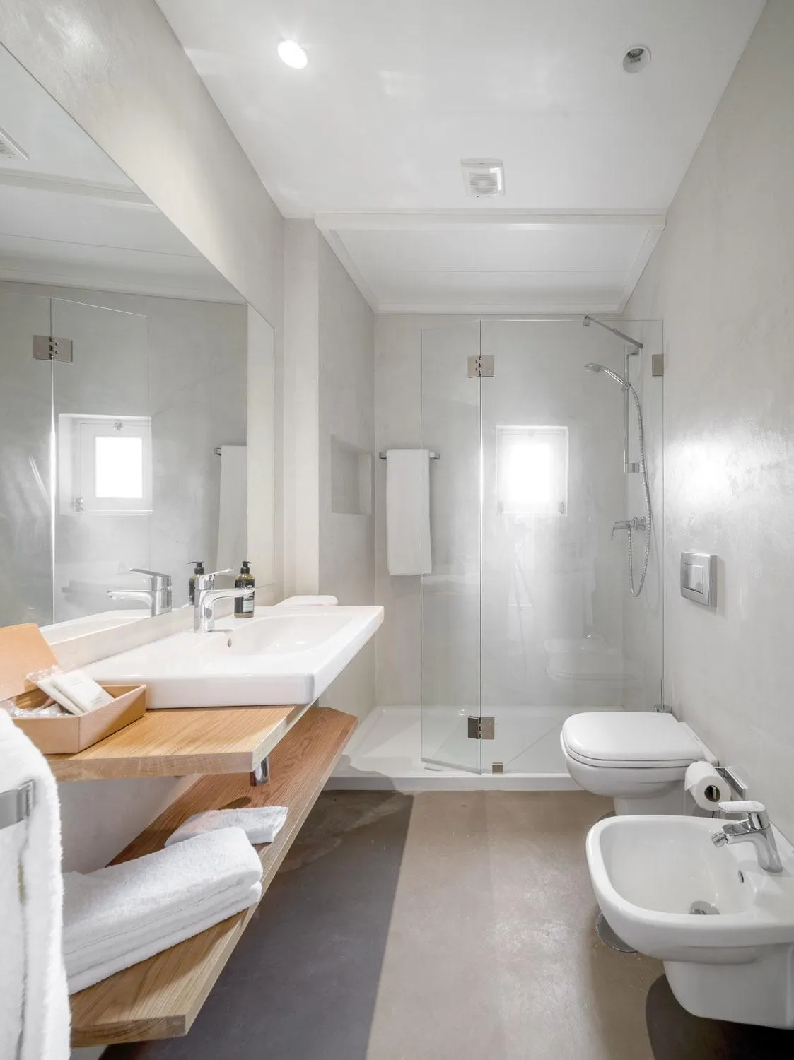 Bathroom in Mouzinho 160