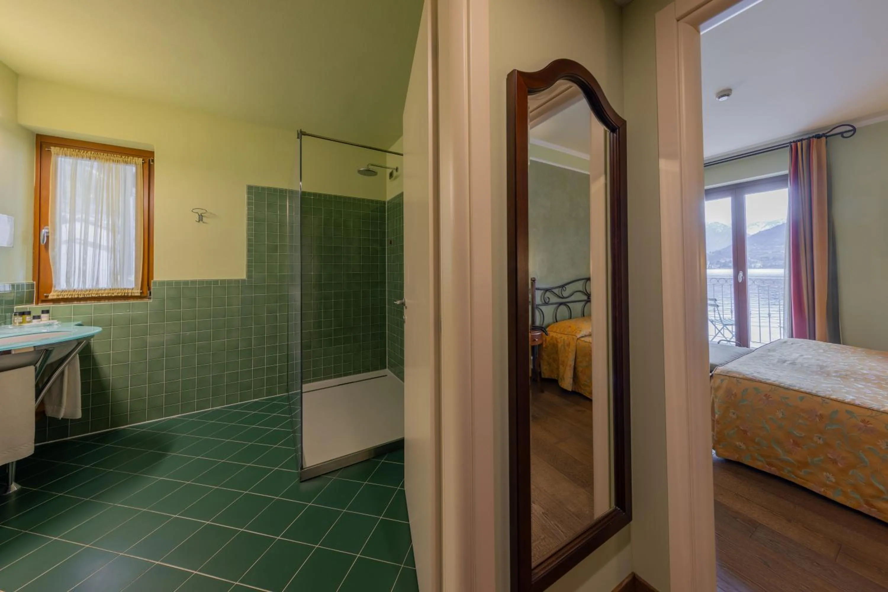 Bathroom, Bed in La Darsena Boutique Hotel & Restaurant